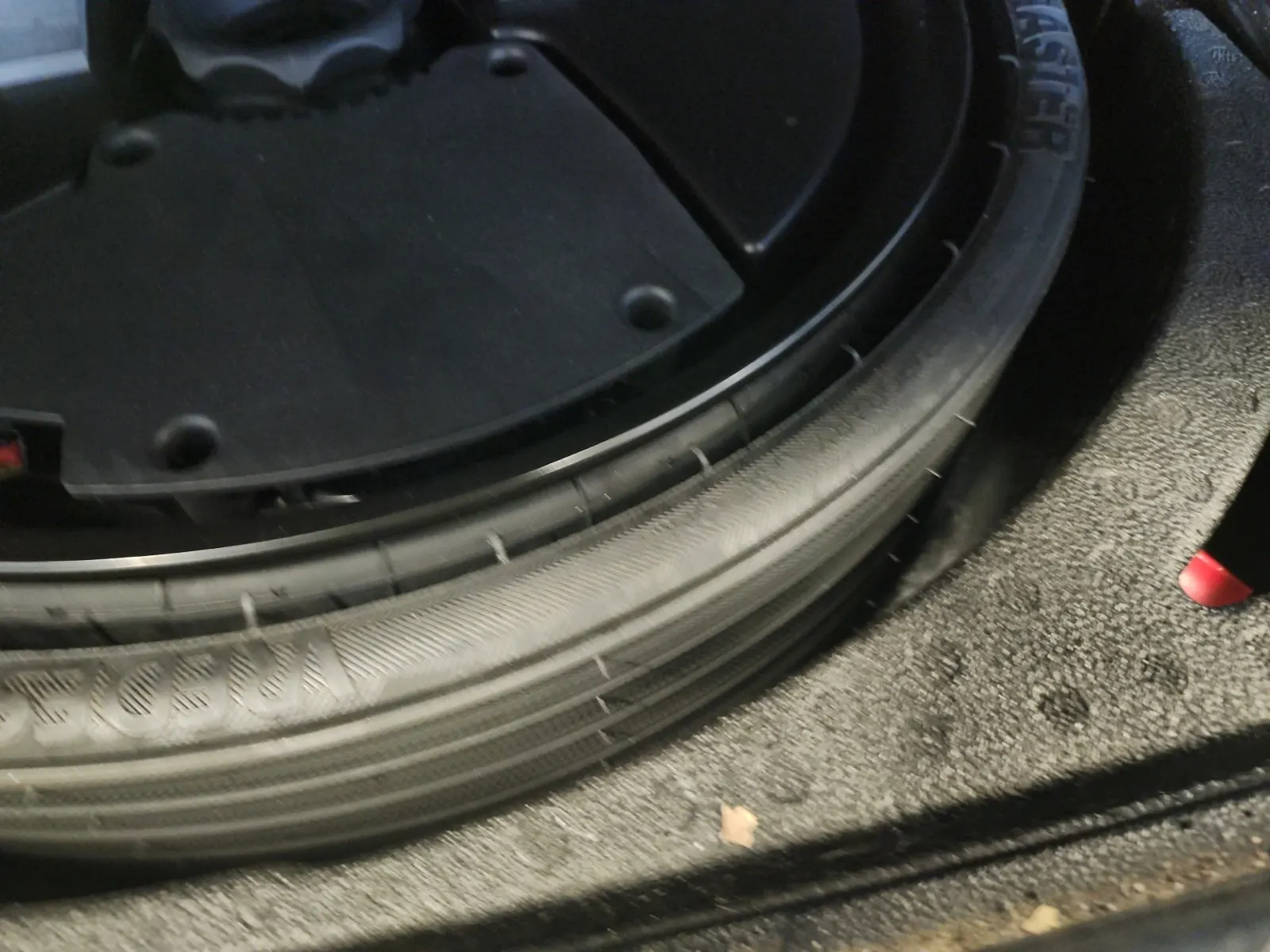 Spare Tire & Wheel Photo