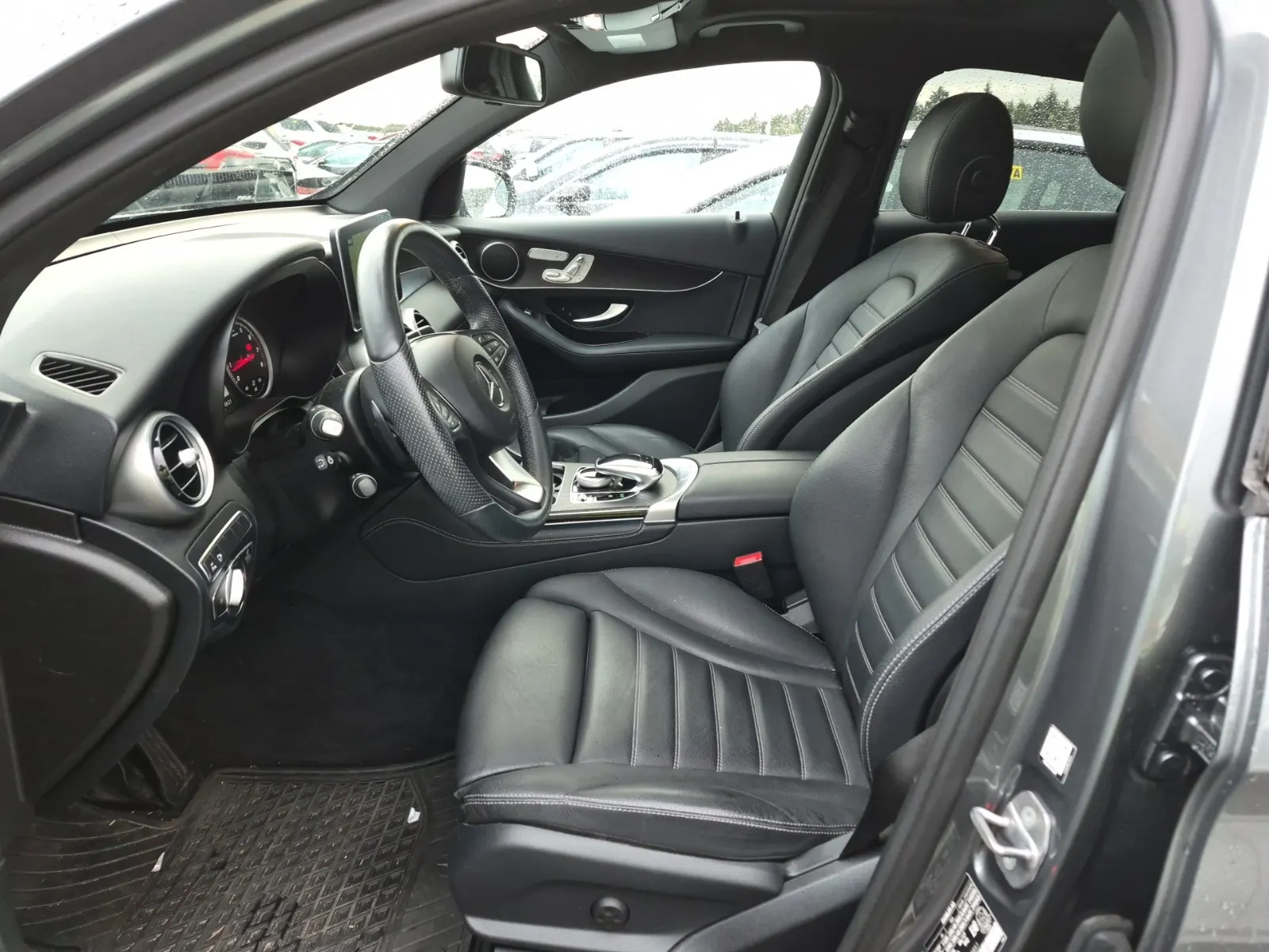 Front Interior Photo