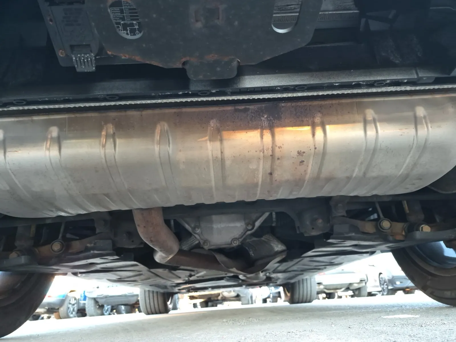 Undercarriage - Rear Photo