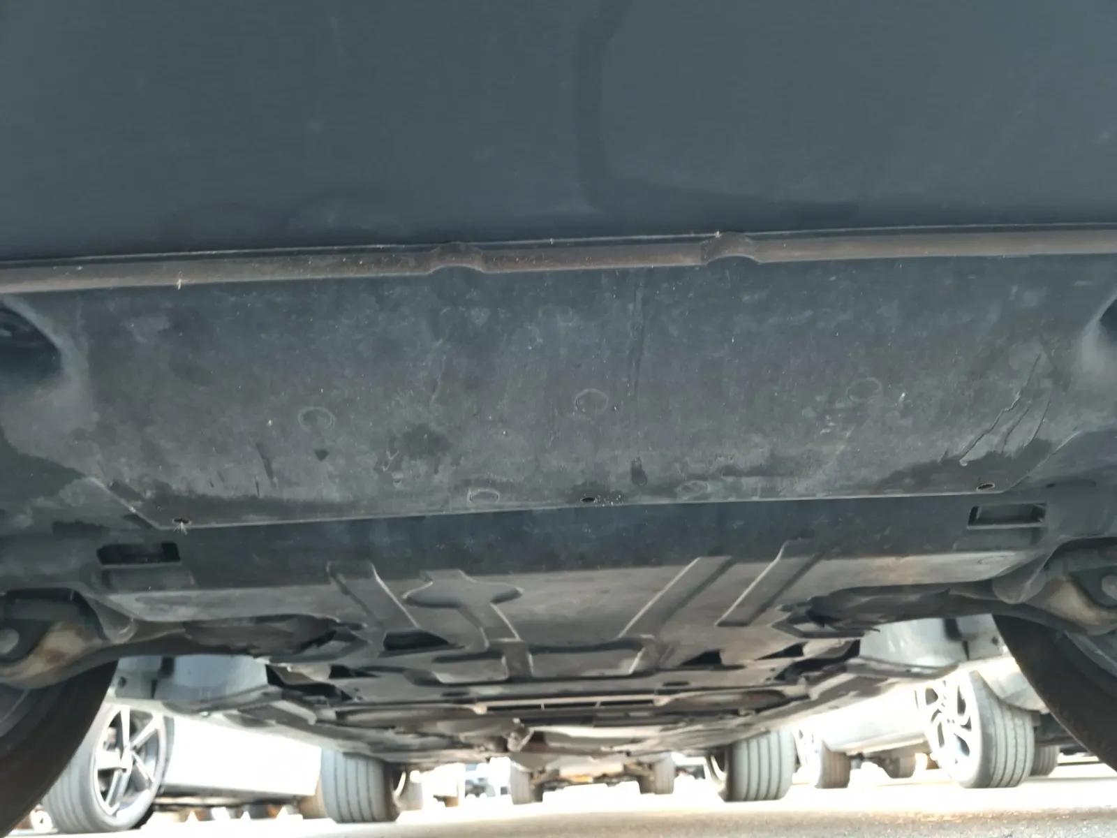Undercarriage - Front Photo