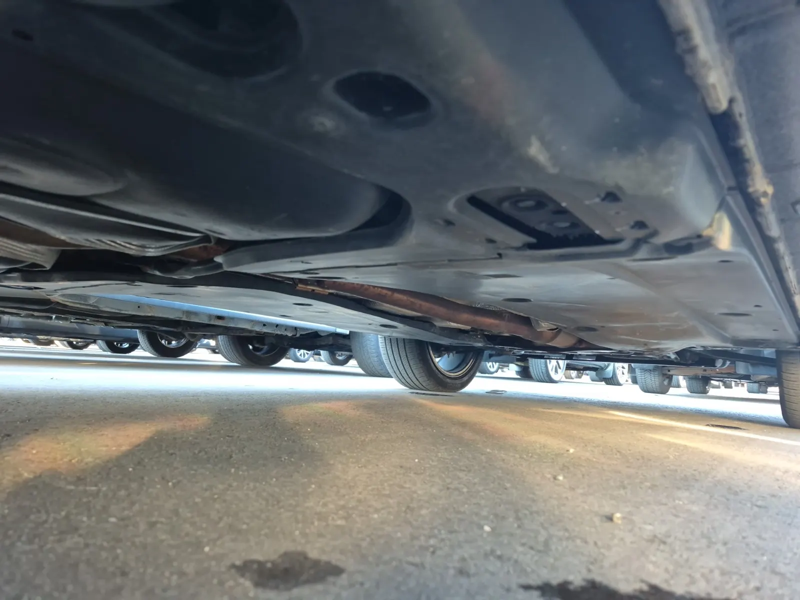 Undercarriage - Passenger Photo