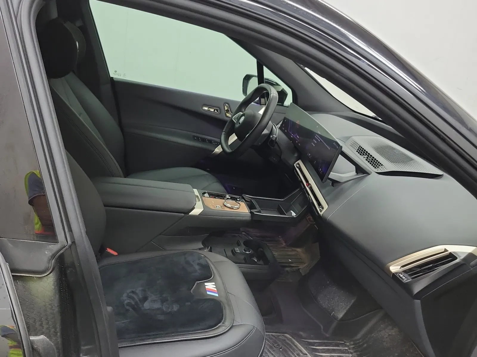 Right Side Interior Photo