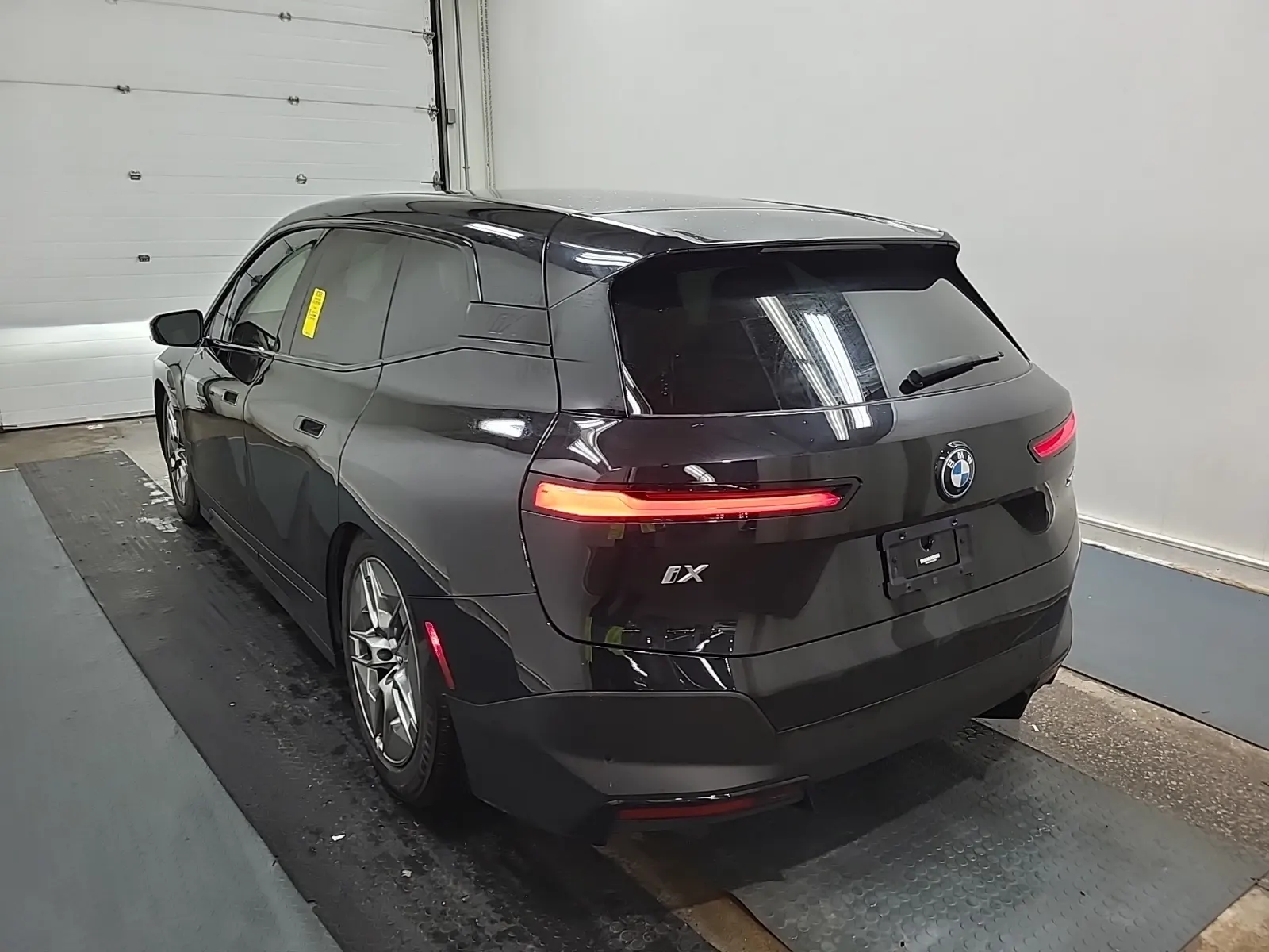 Driver Rear 3/4 Photo