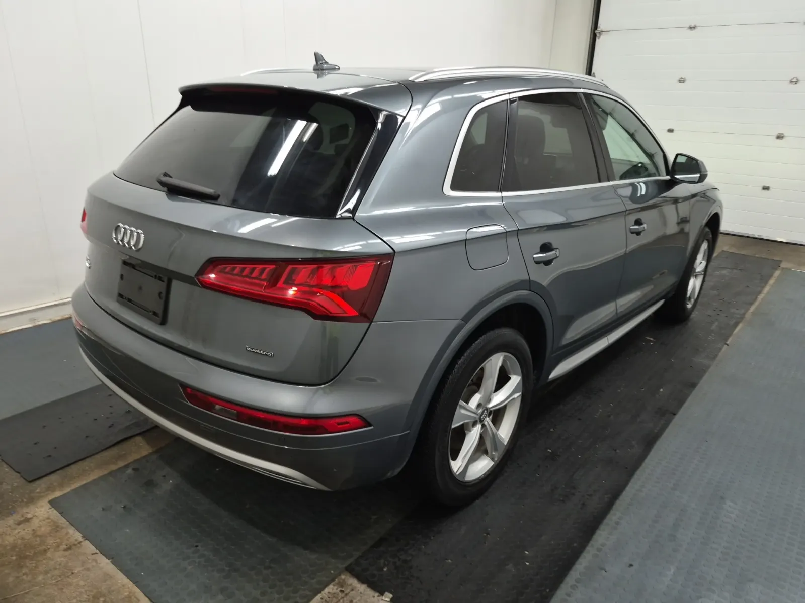 Passenger Rear 3/4 Photo