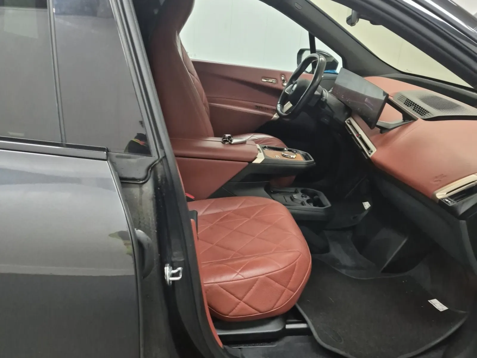 Right Side Interior Photo