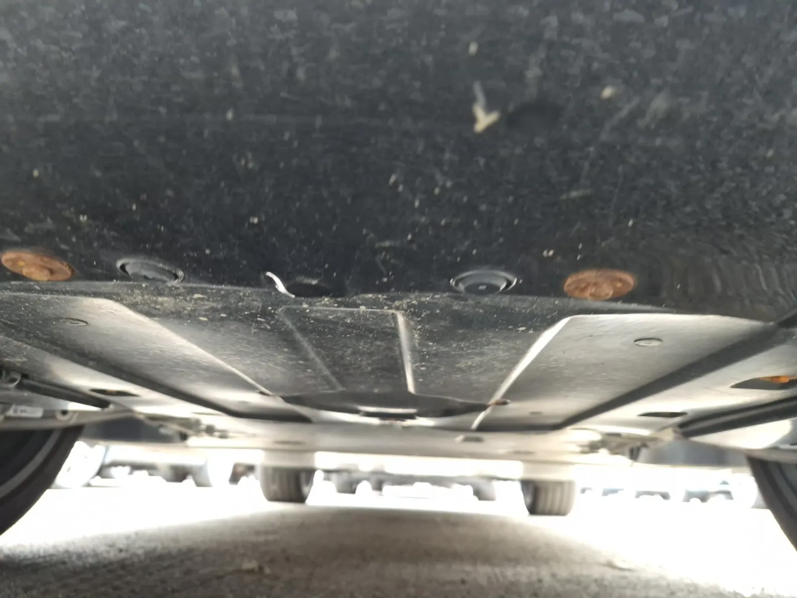 Undercarriage - Front Photo