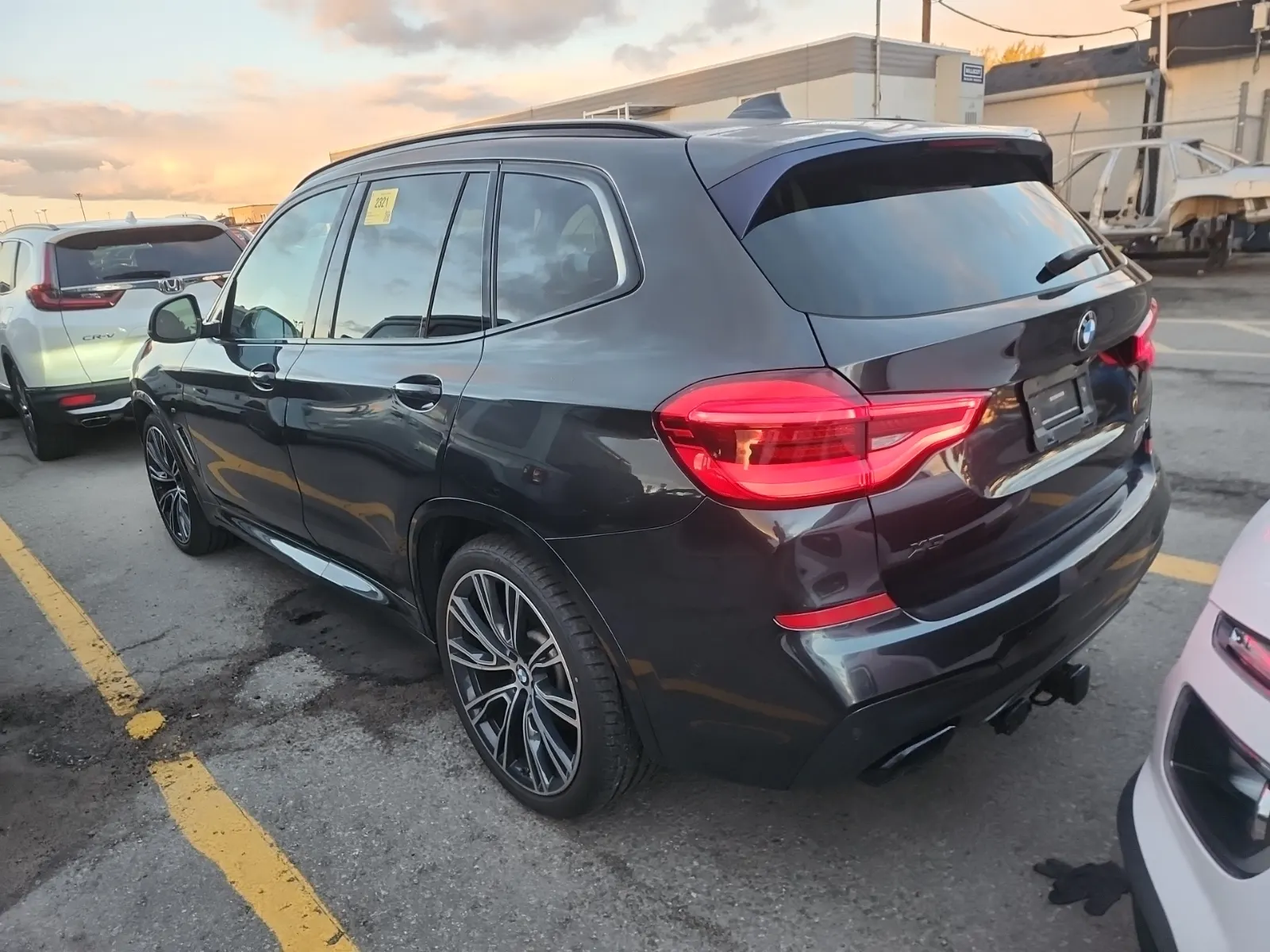 Driver Rear 3/4 Photo