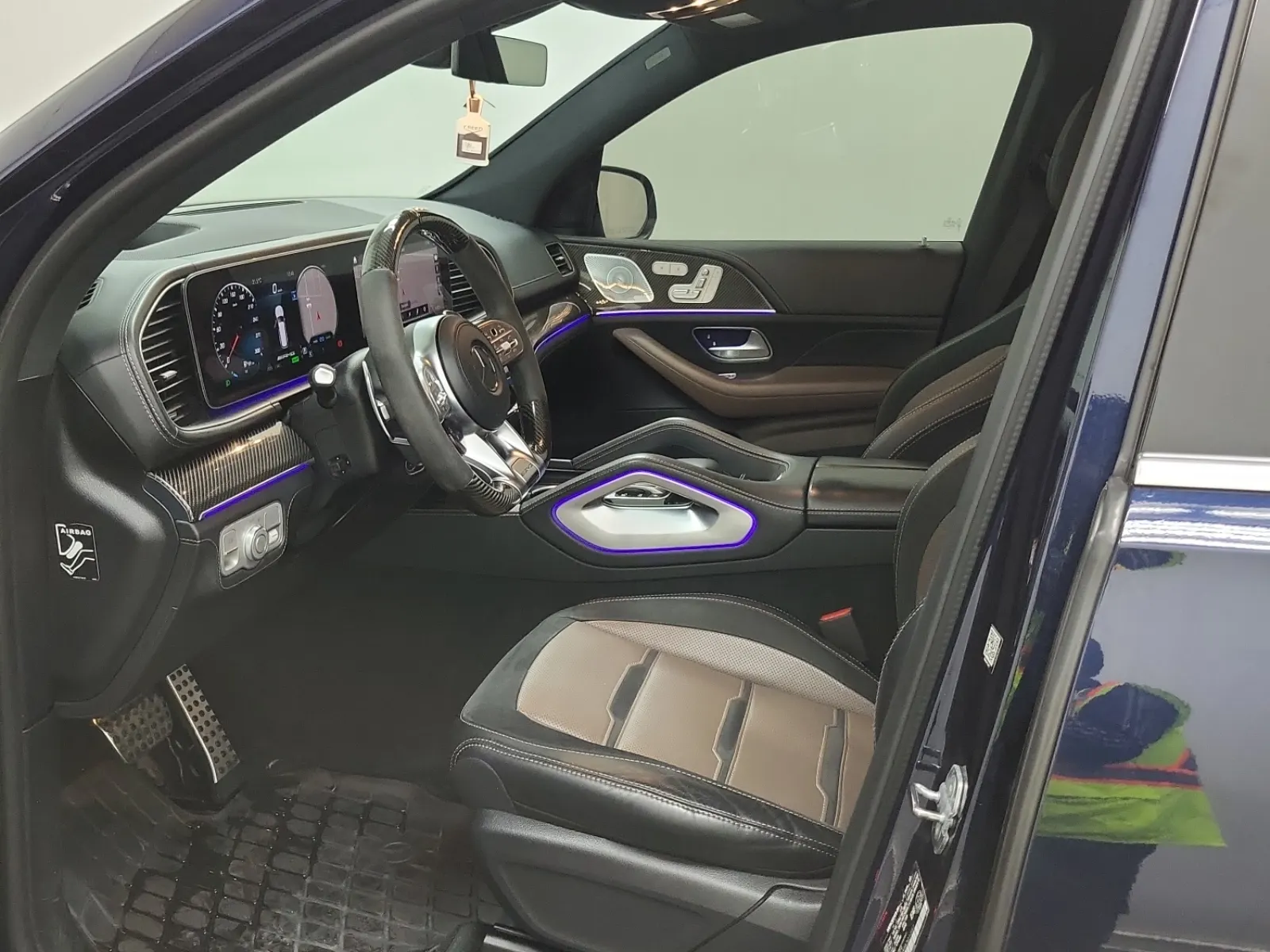 Front Interior Photo