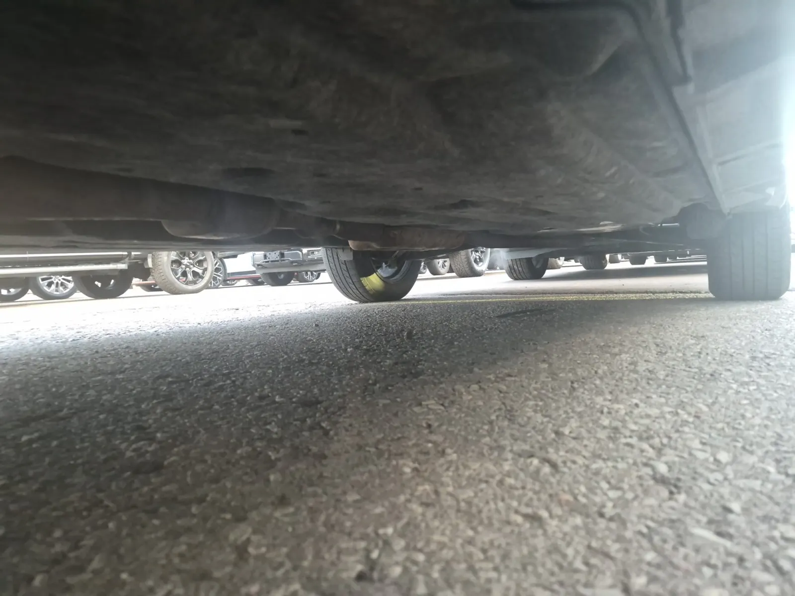 Undercarriage - Driver Photo