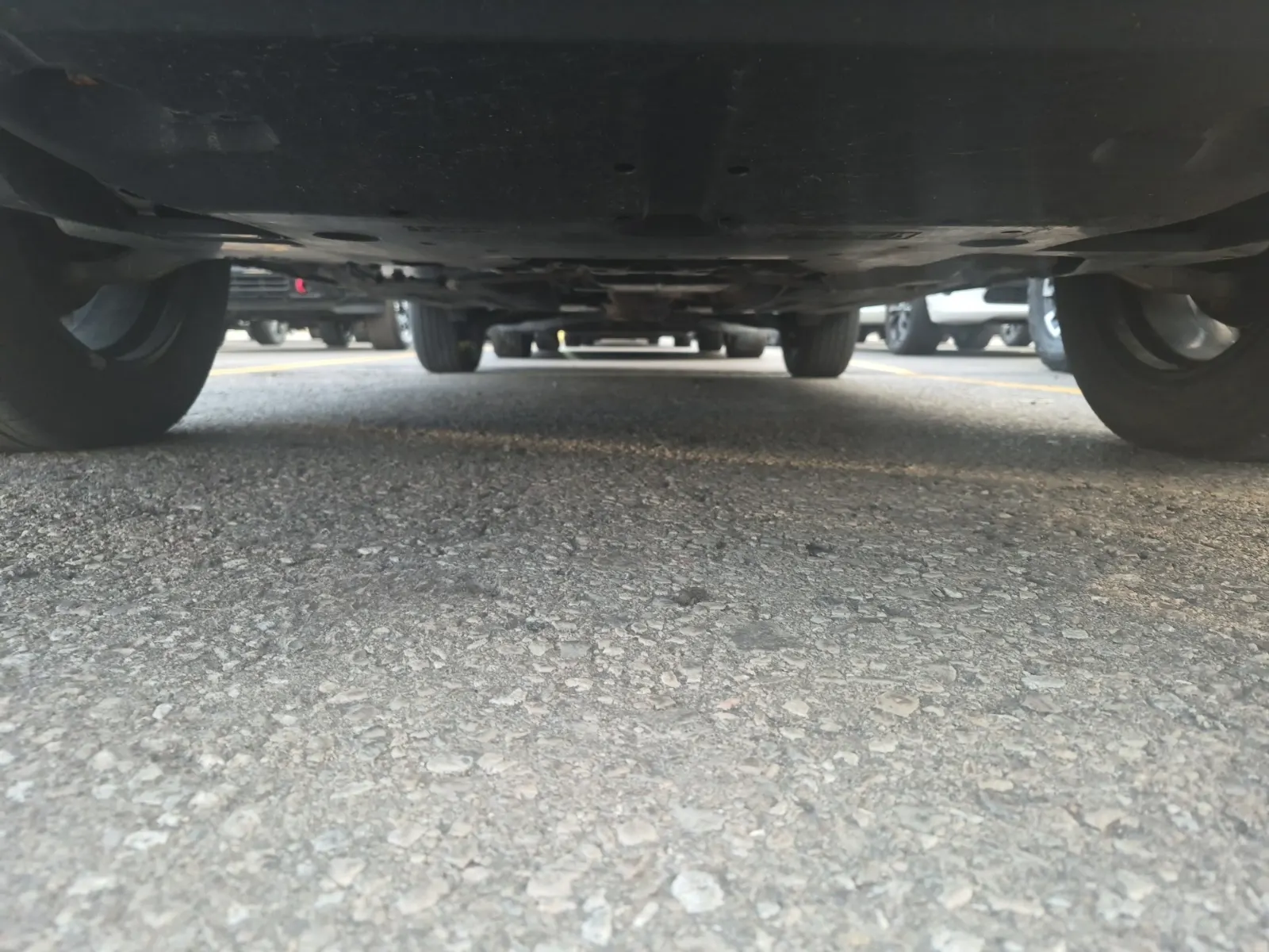 Undercarriage - Front Photo