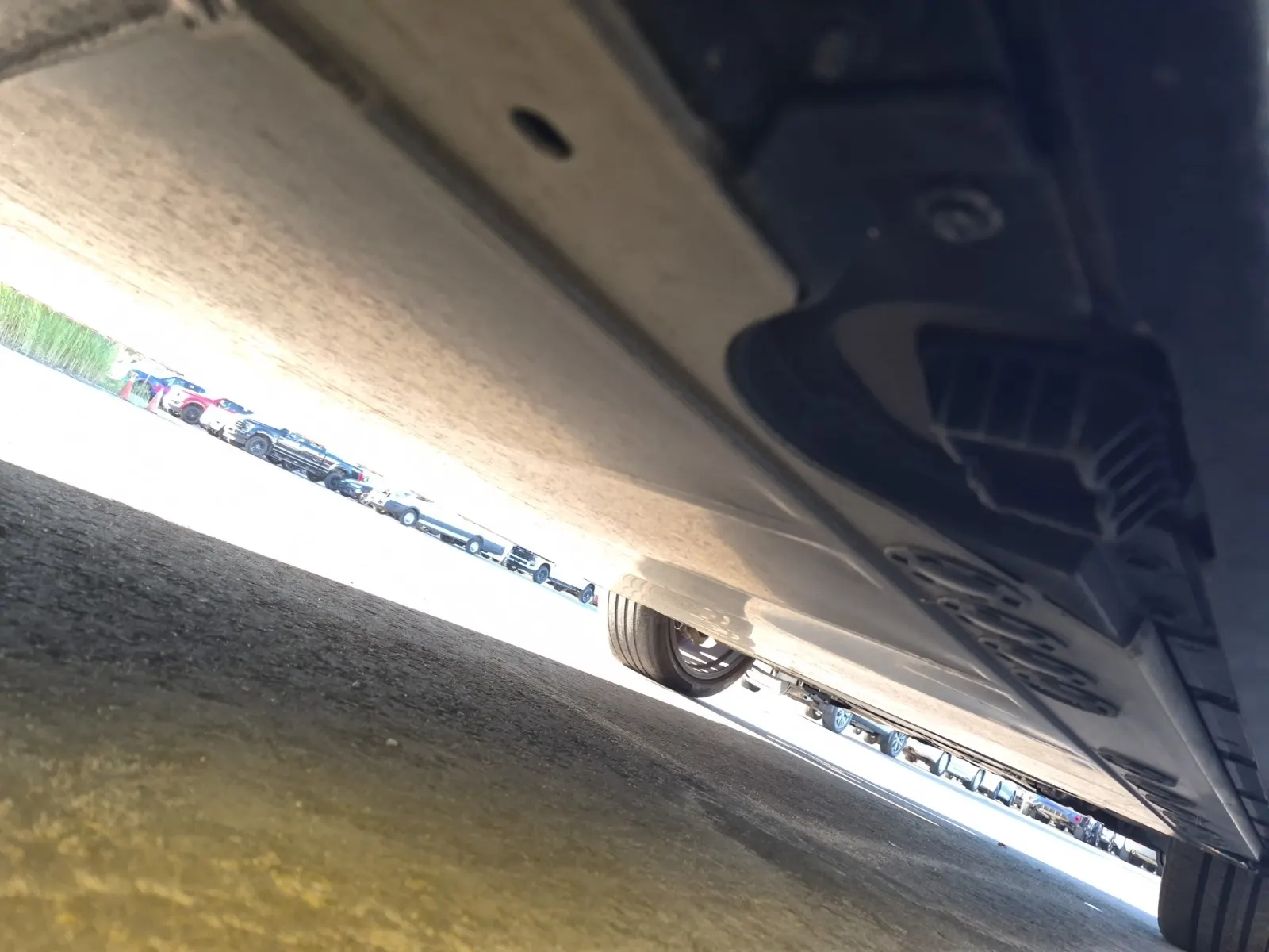 Undercarriage - Passenger Photo