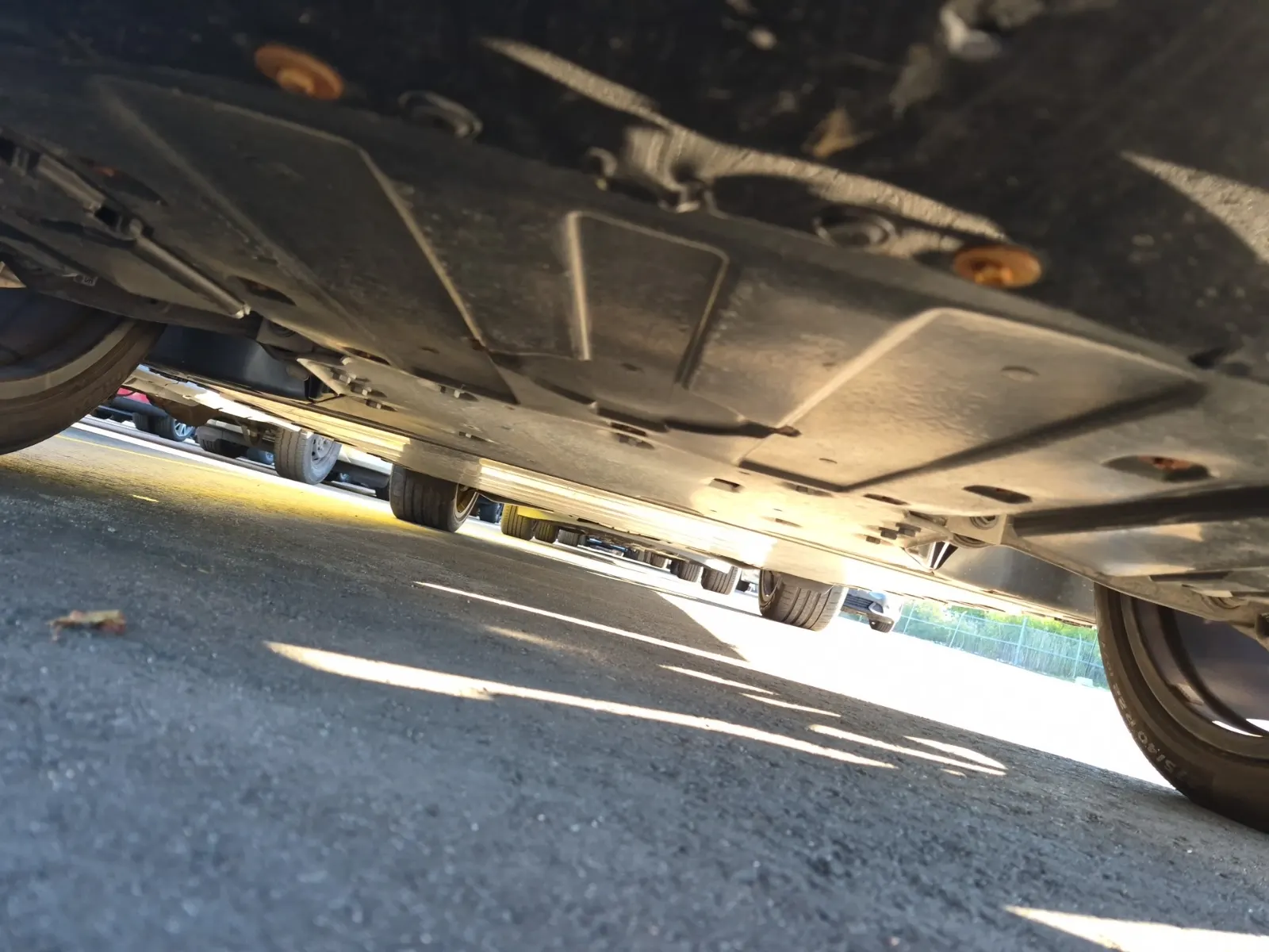 Undercarriage - Front Photo