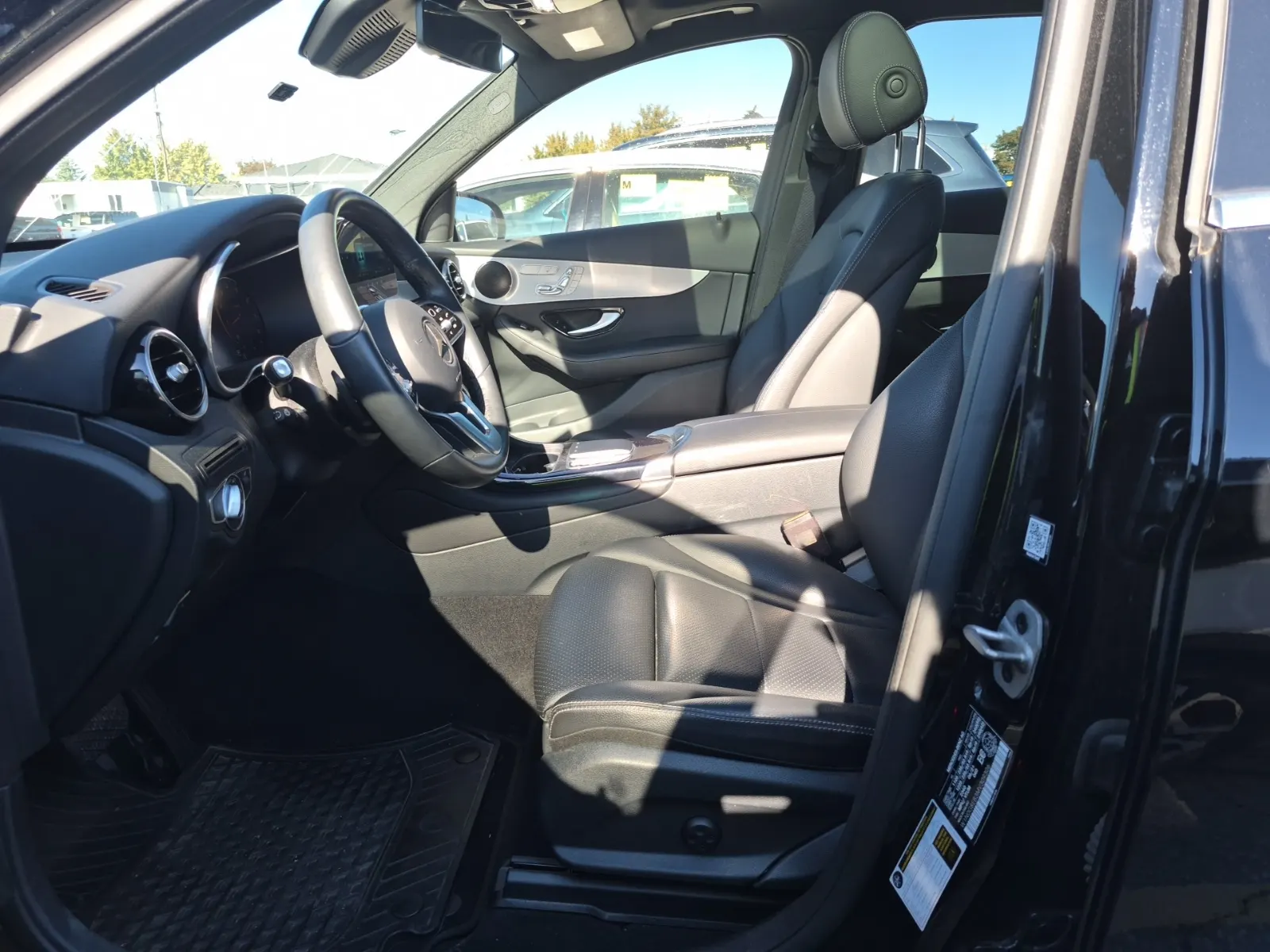 Front Interior Photo