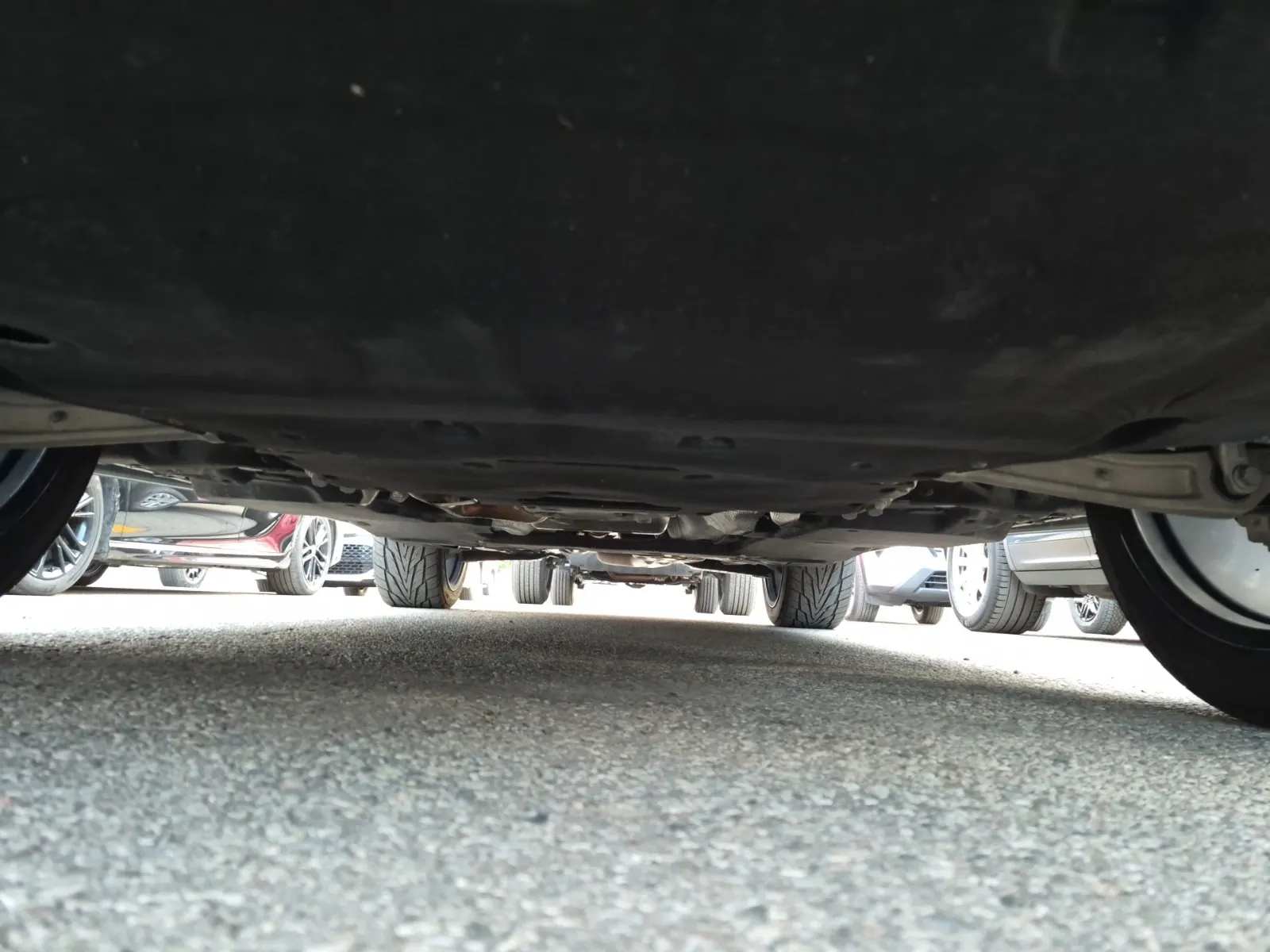 Undercarriage - Front Photo
