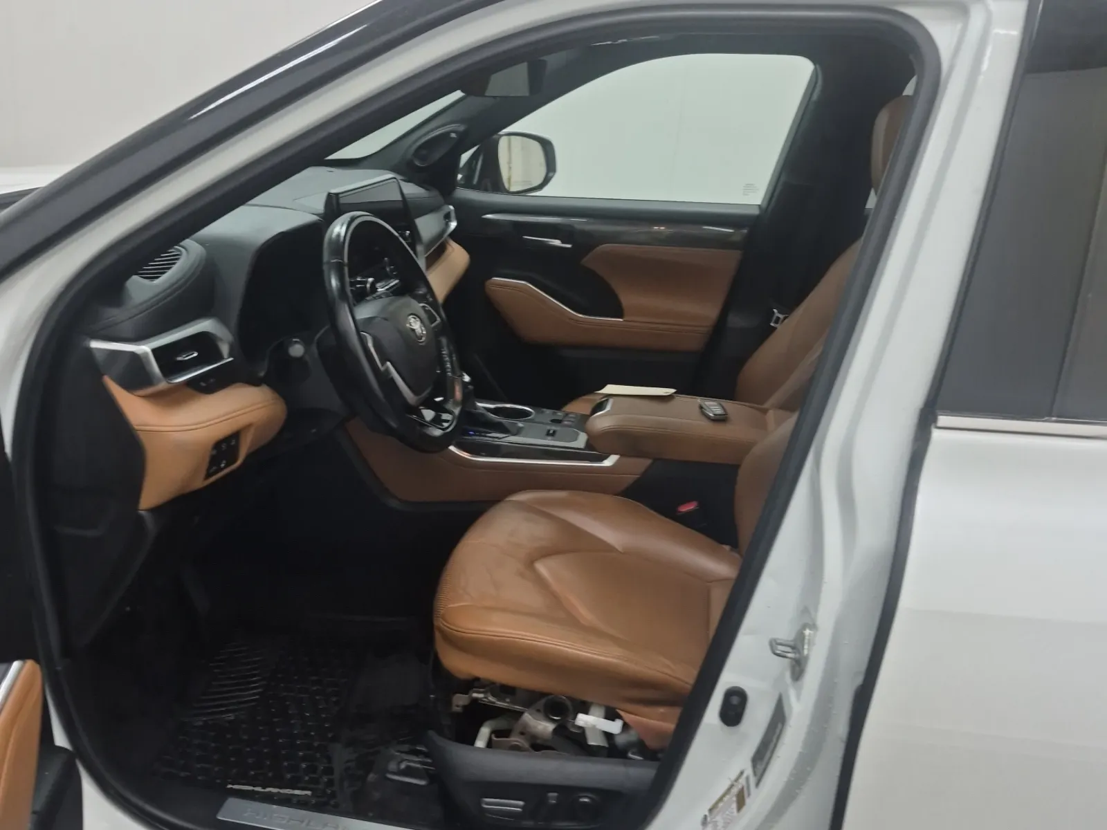 Front Interior Photo