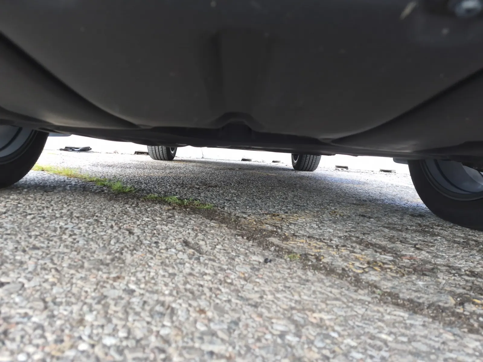 Undercarriage - Front Photo