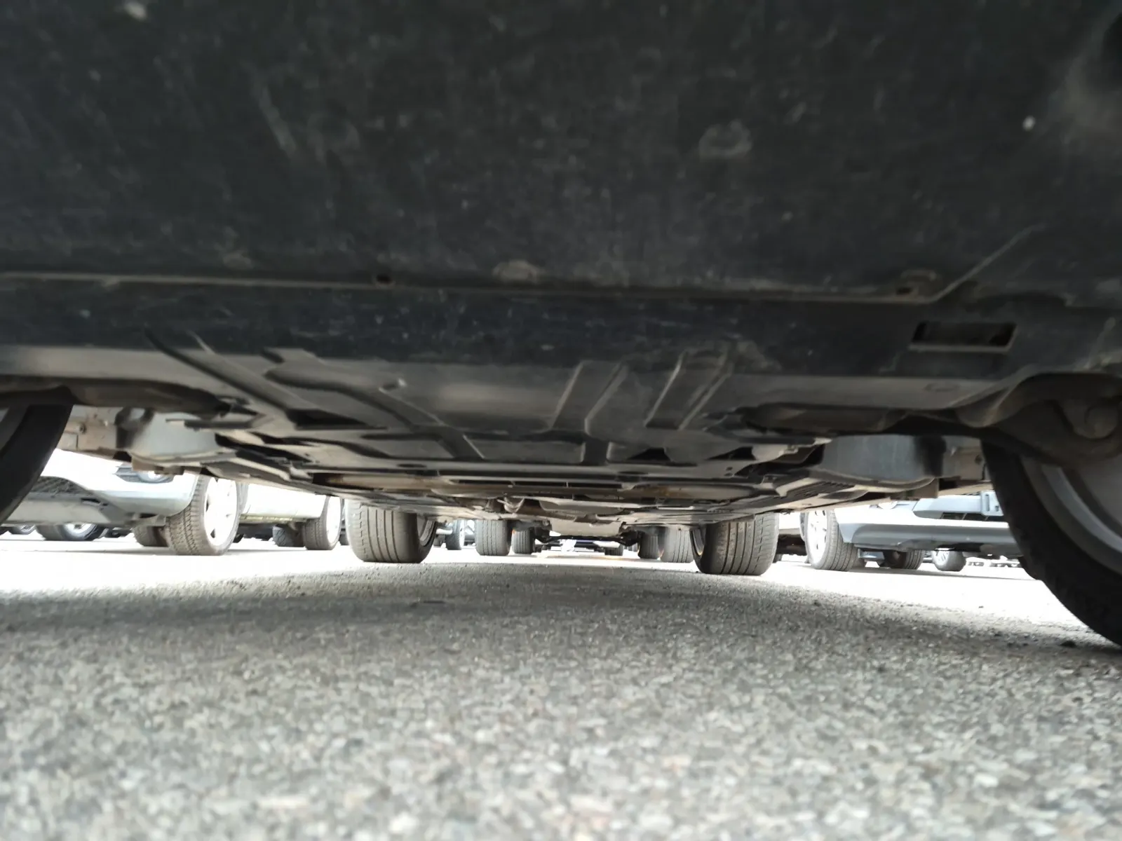Undercarriage - Front Photo