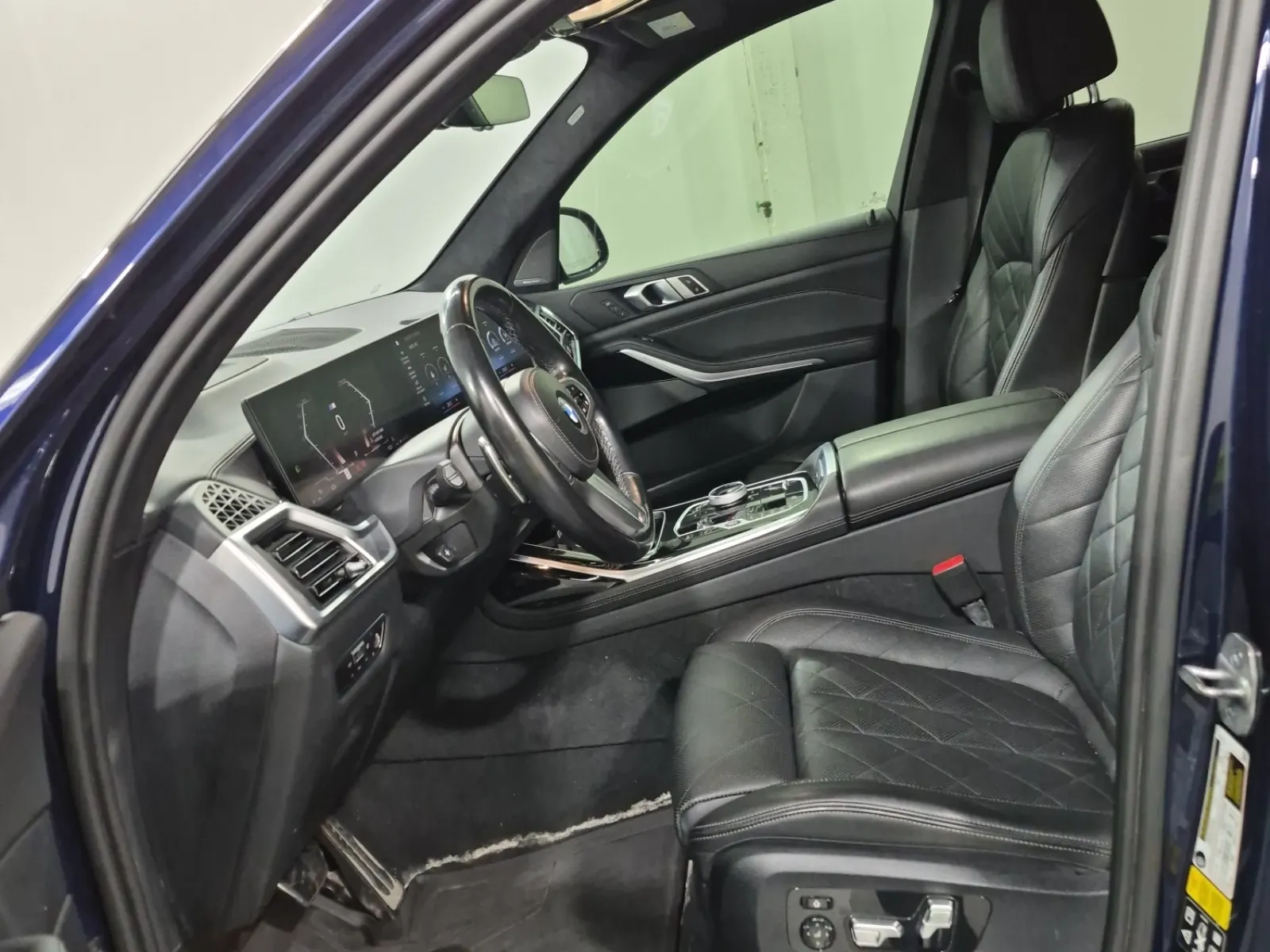 Front Interior Photo
