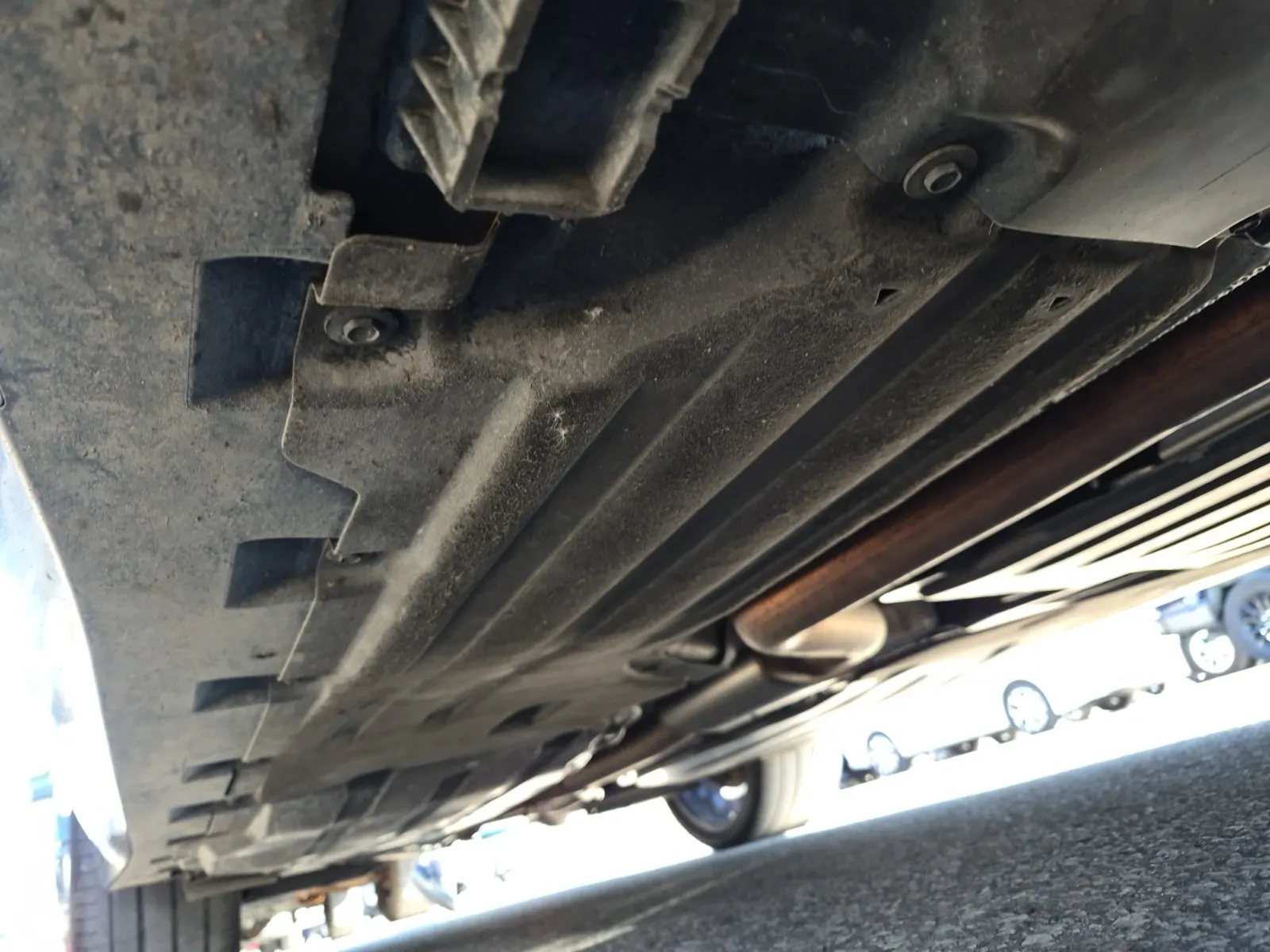 Undercarriage - Passenger Photo