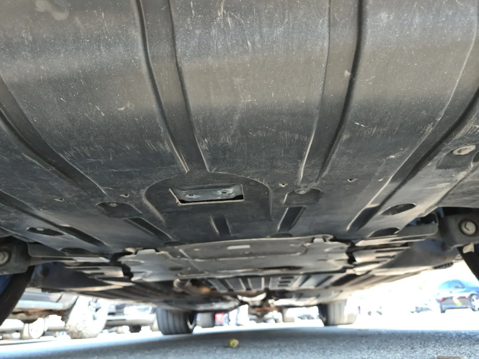 Undercarriage - Front Photo