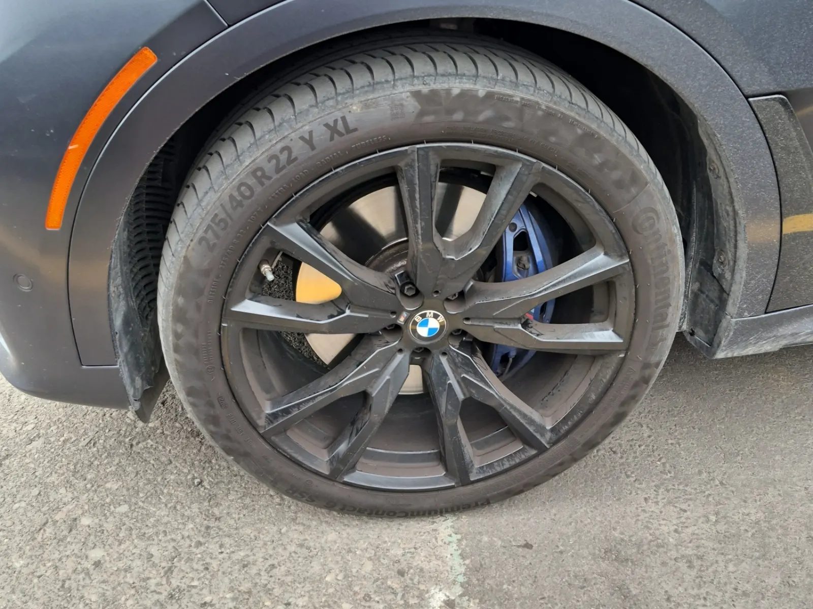 Front driver wheel/tire photo