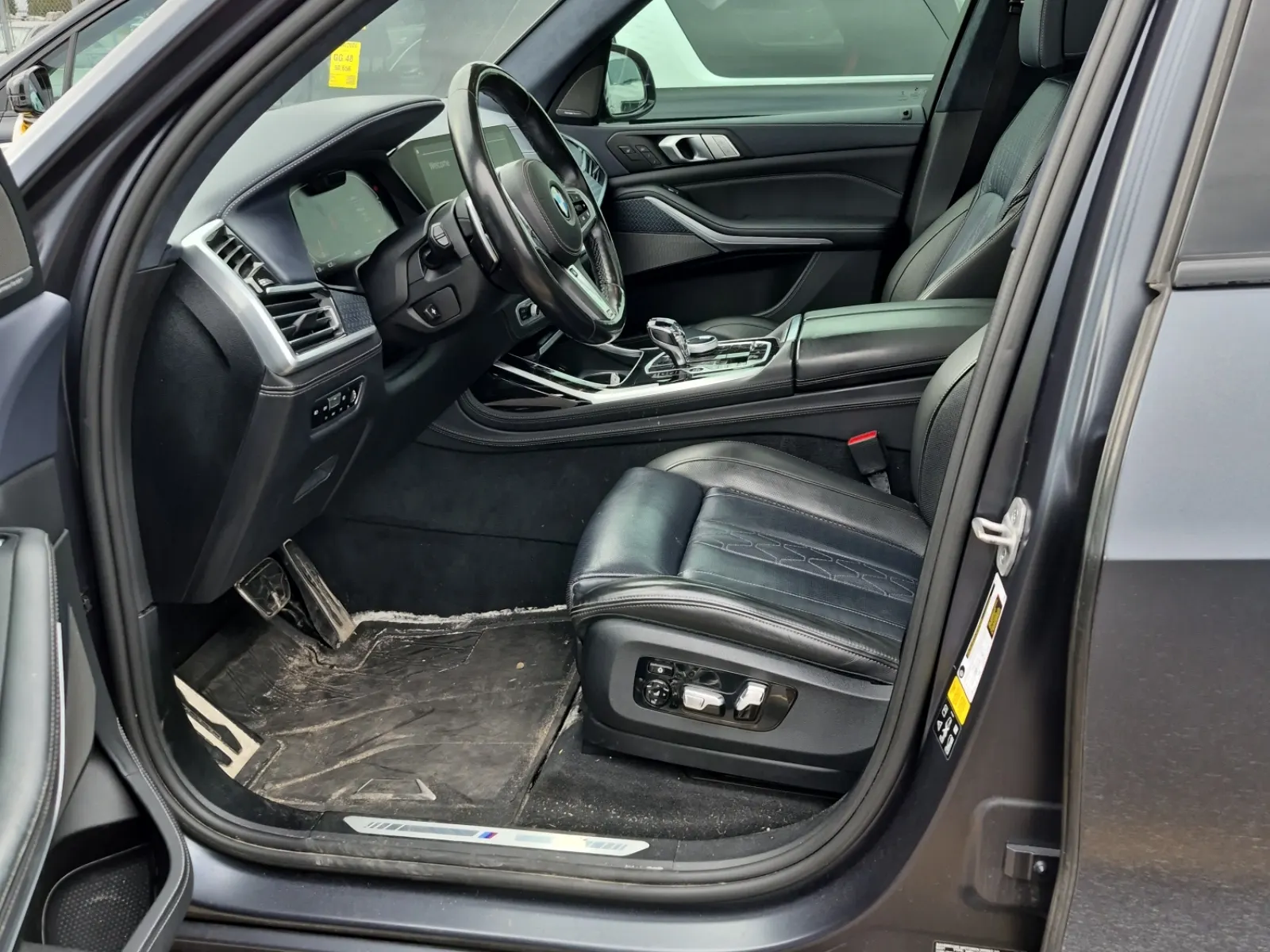 Front Interior Photo