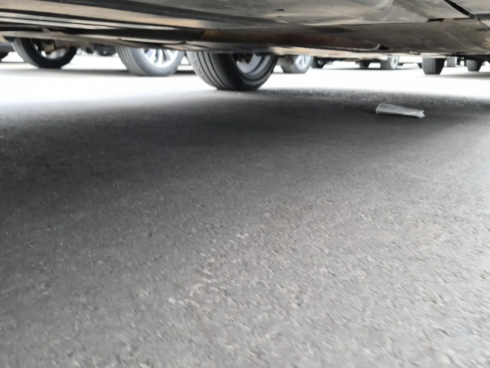 Undercarriage - Passenger Photo