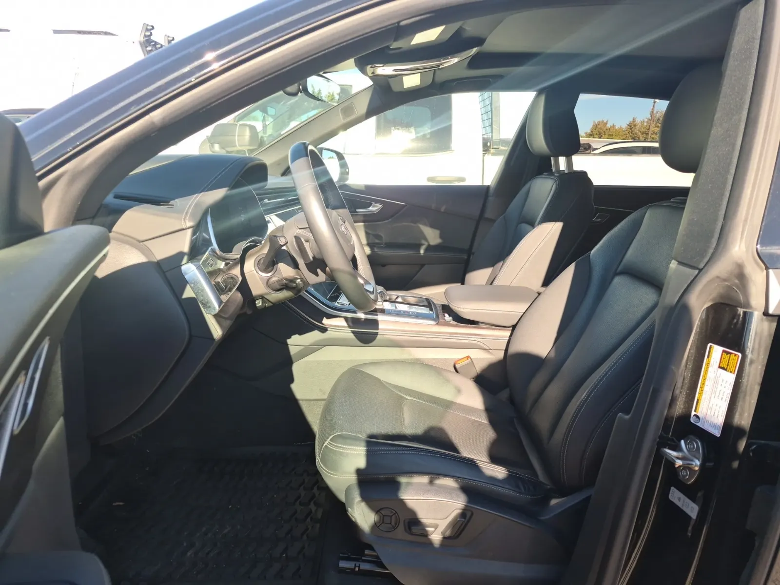 Front Interior Photo