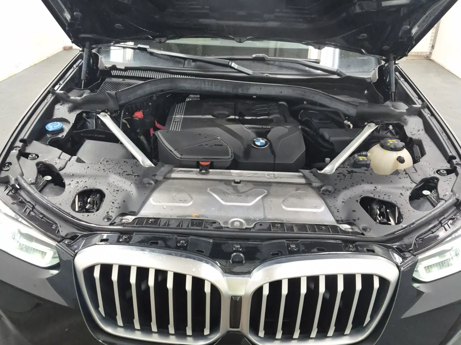 Engine Photo