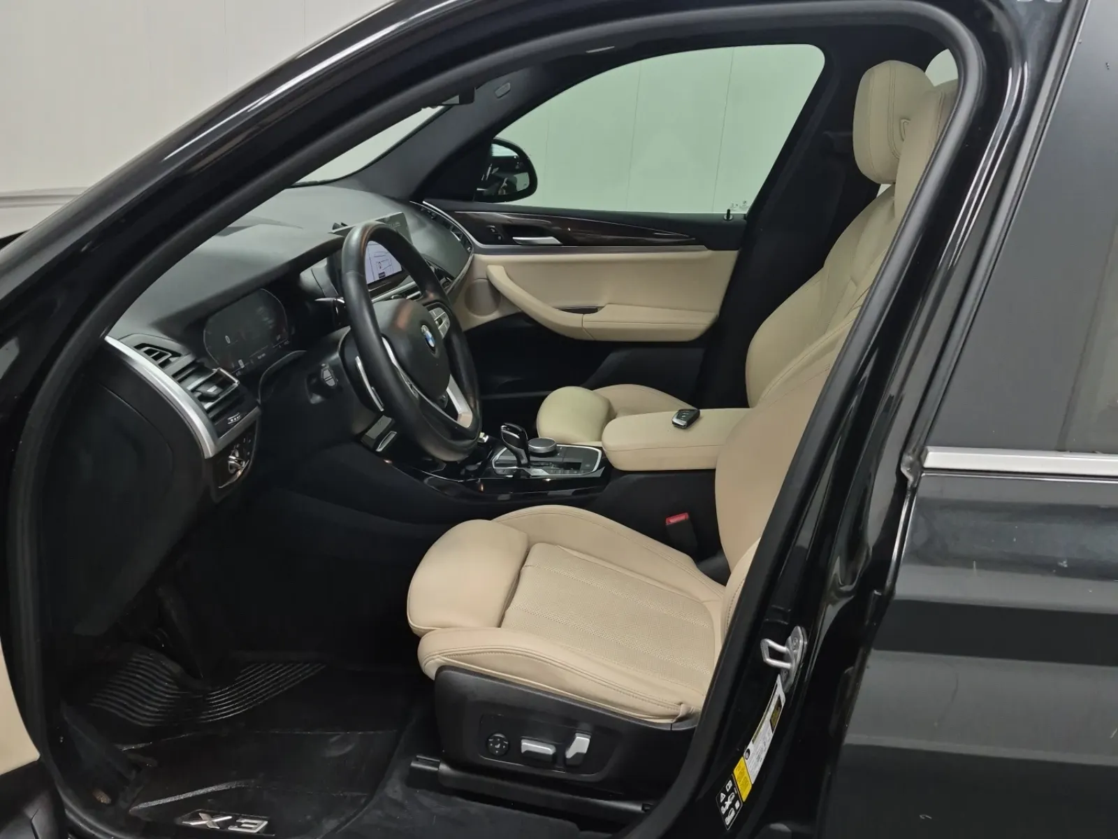 Front Interior Photo