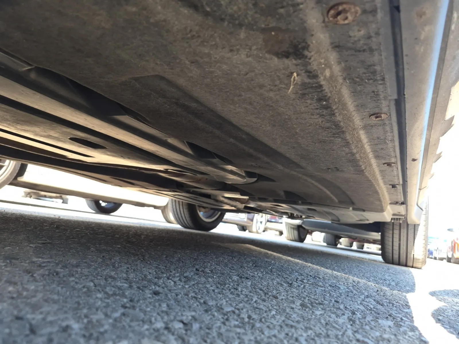 Undercarriage - Driver Photo