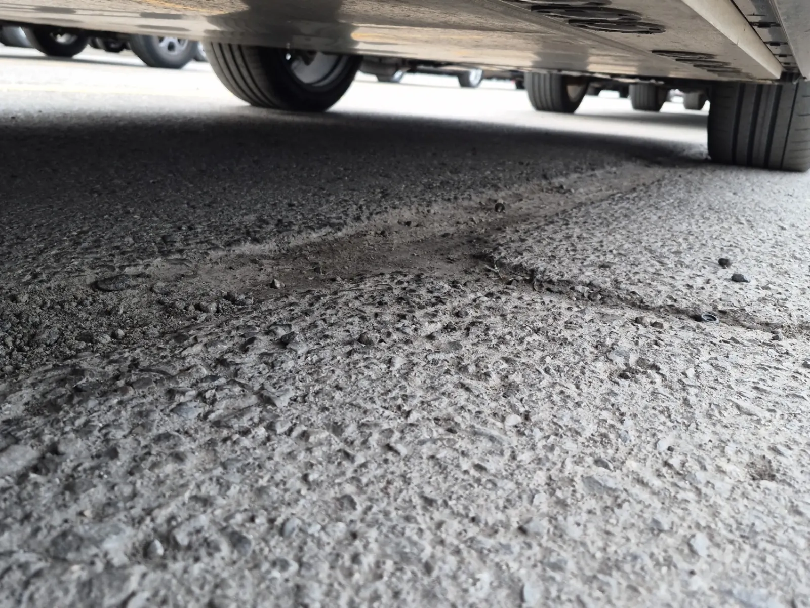 Undercarriage - Passenger Photo