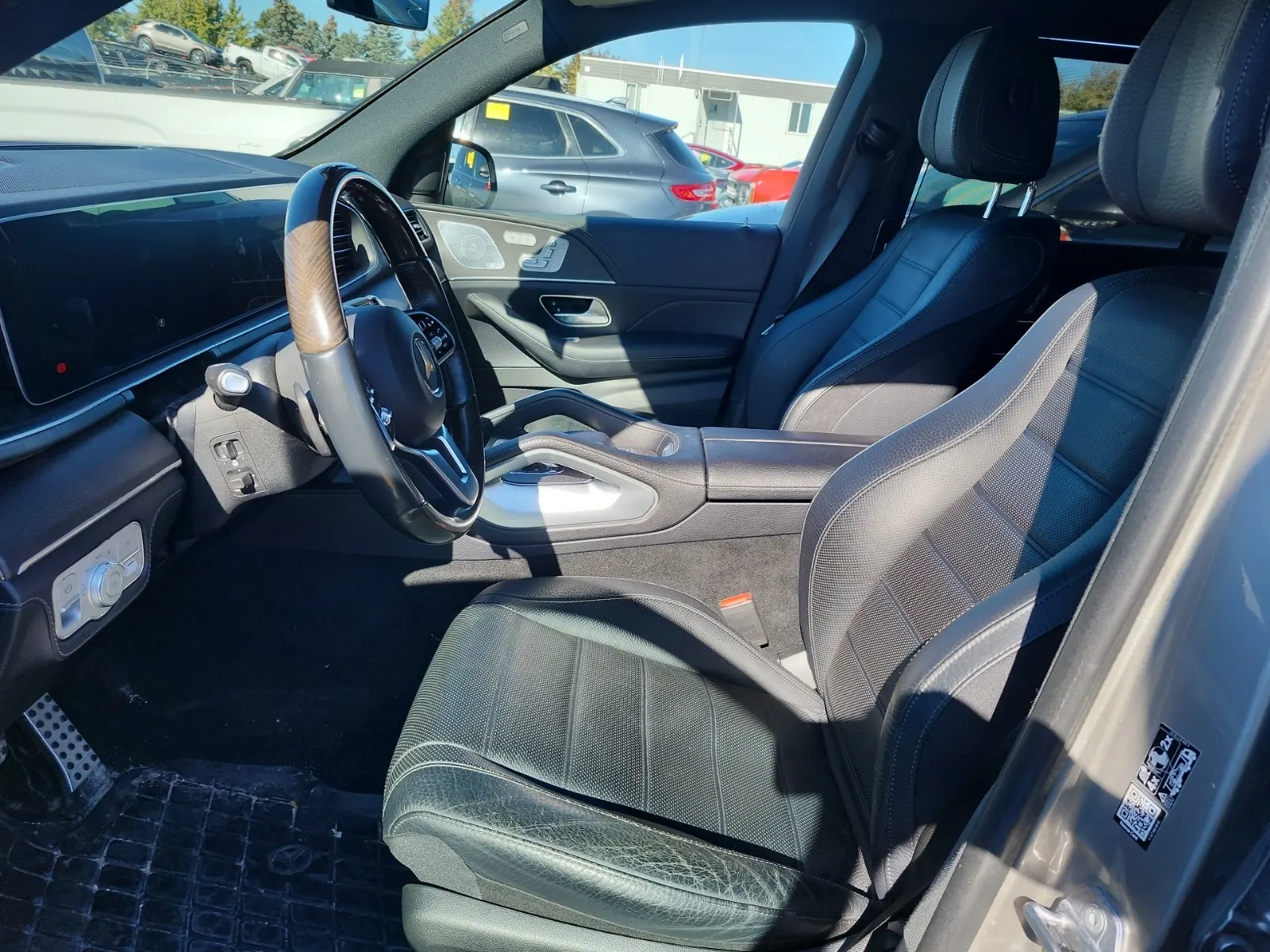 Front Interior Photo