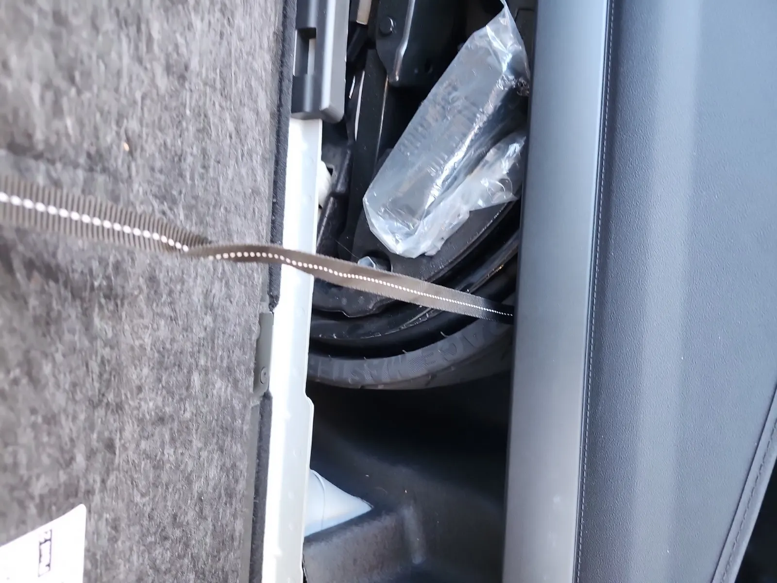 Spare Tire & Wheel Photo