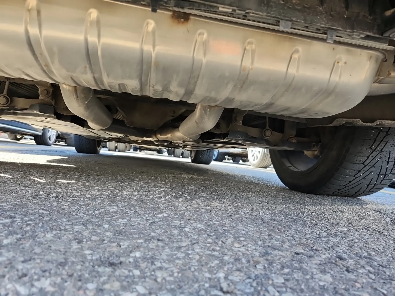 Undercarriage - Rear Photo