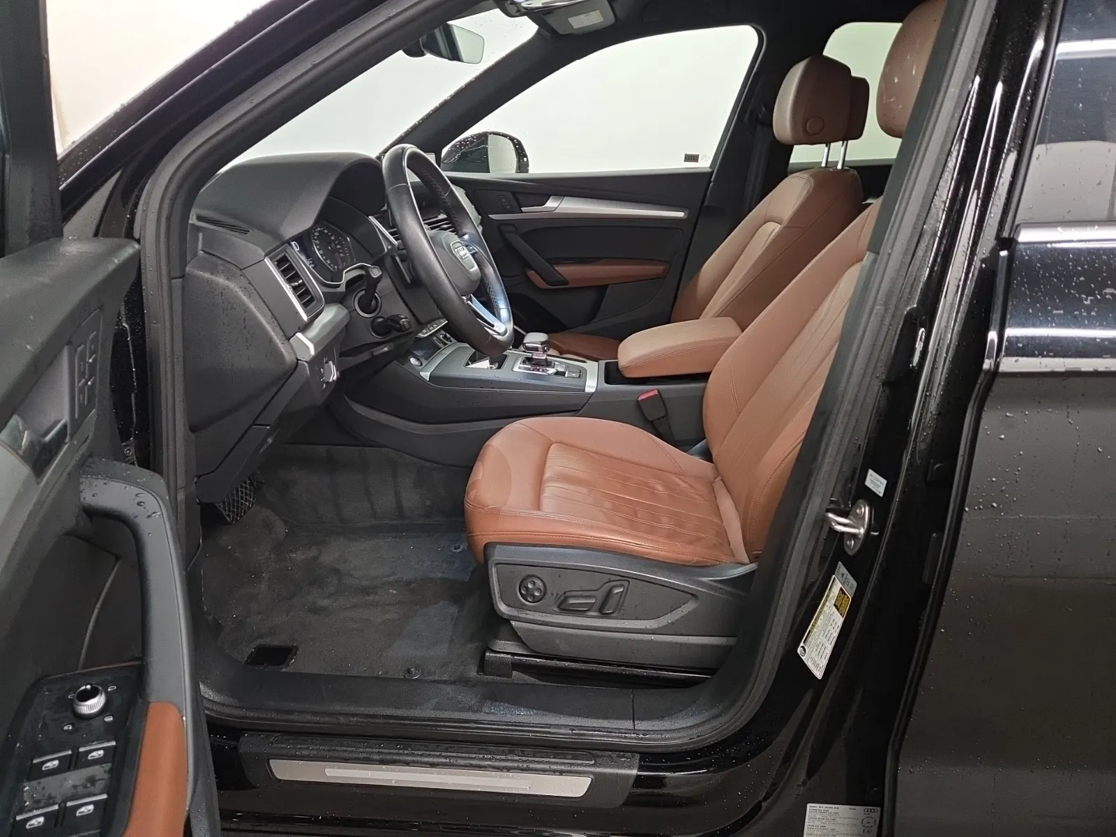 Front Interior Photo