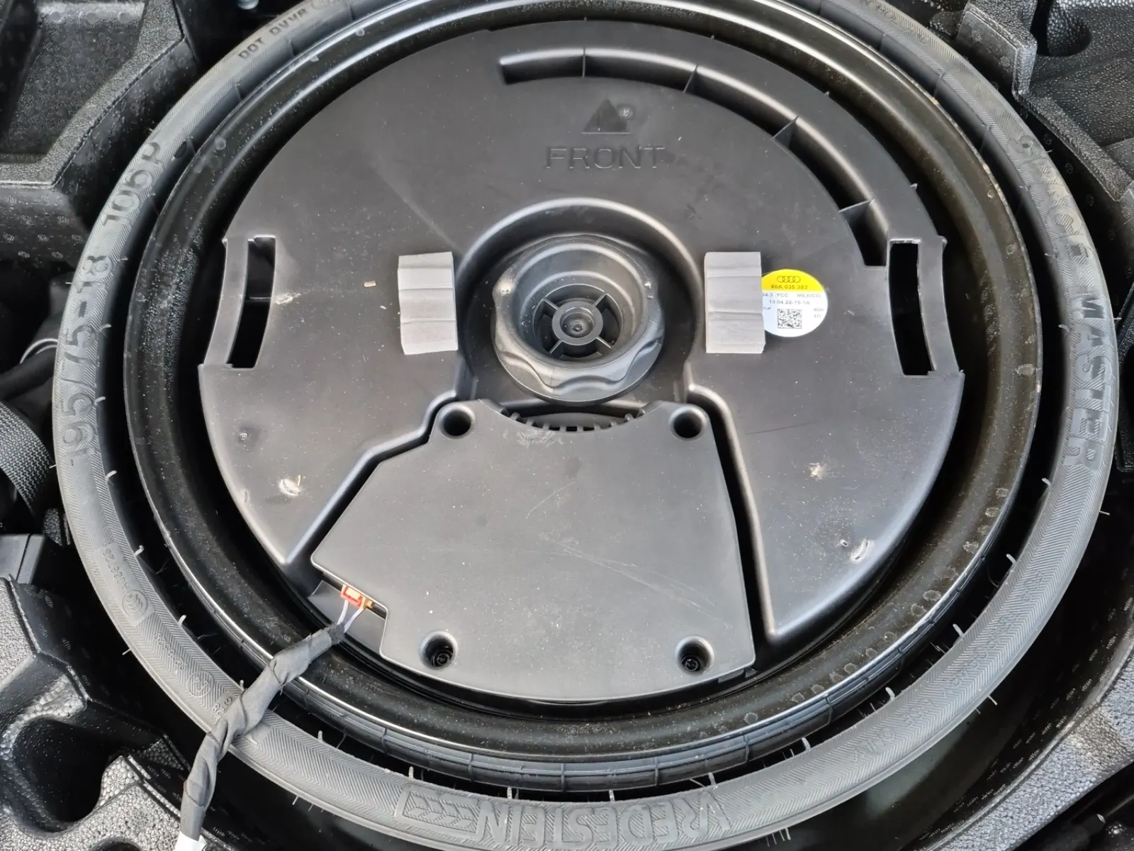 Spare Tire & Wheel Photo