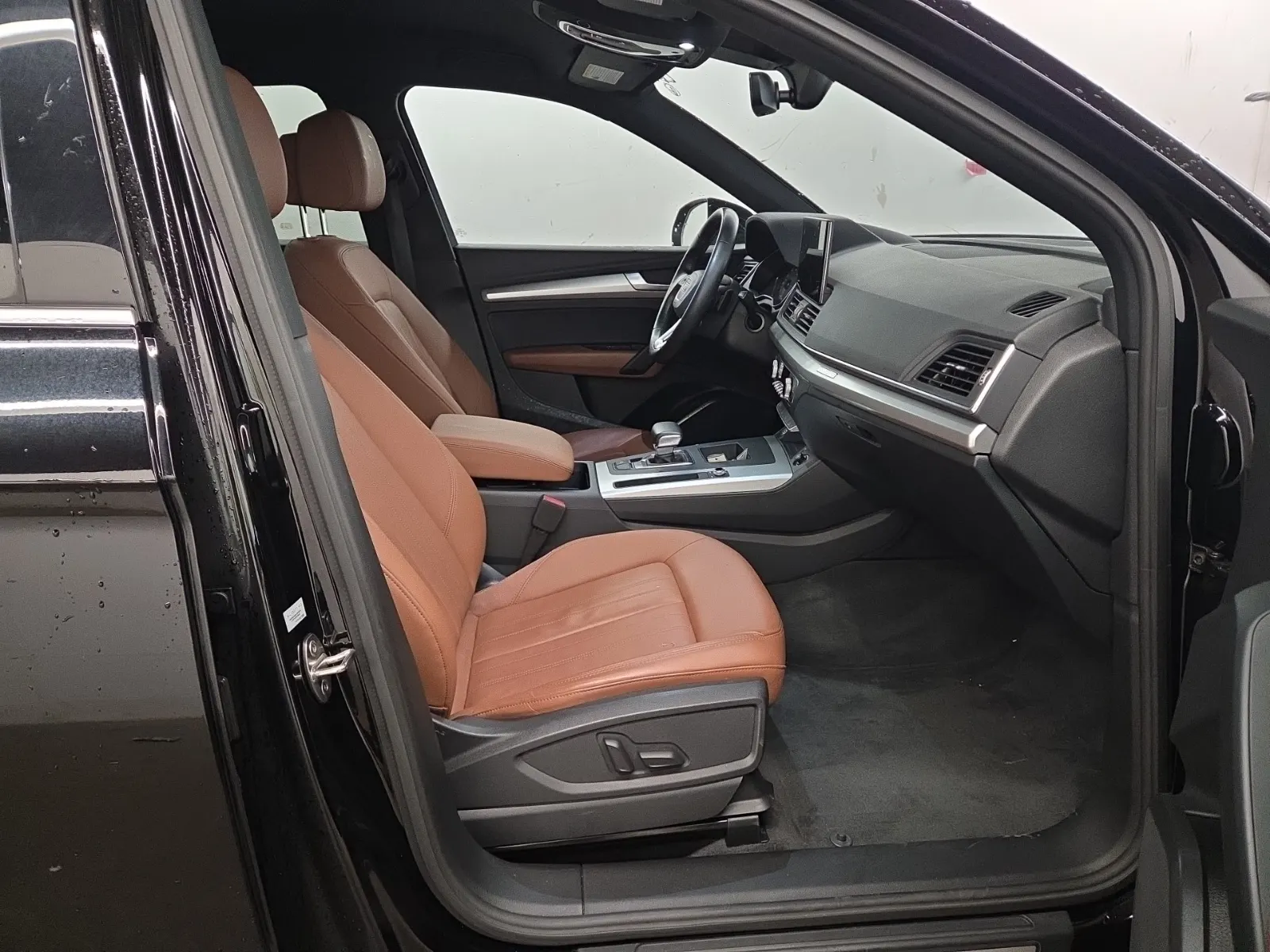 Right Side Interior Photo
