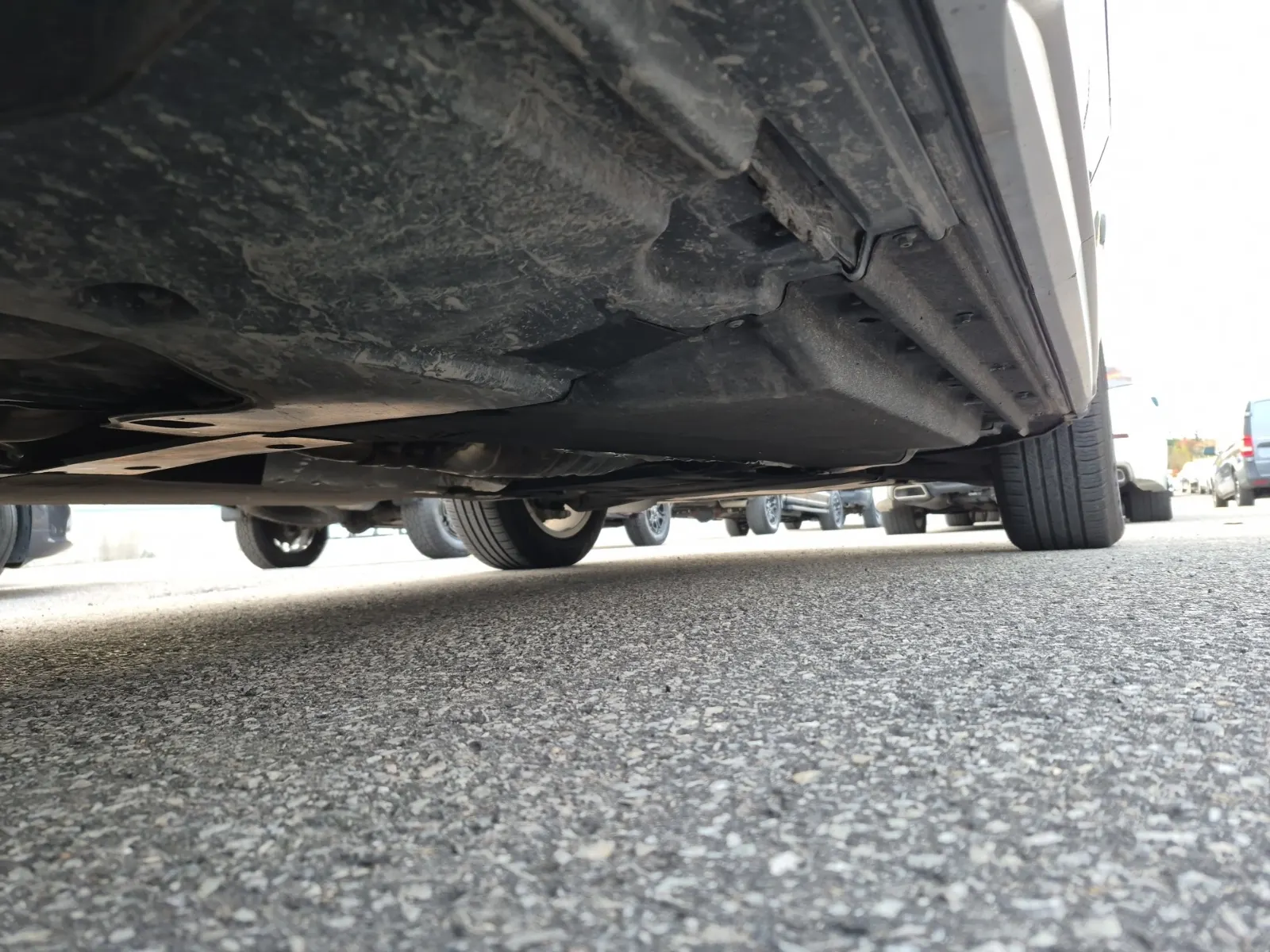 Undercarriage - Passenger Photo