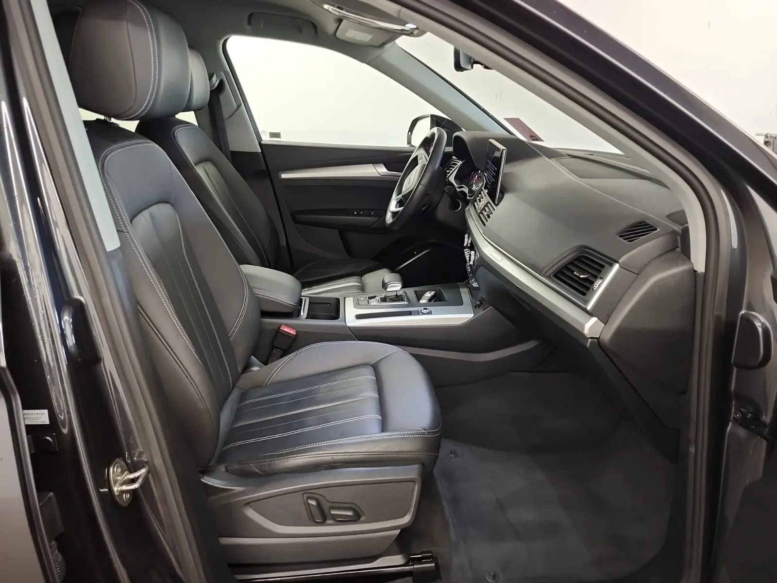 Right Side Interior Photo