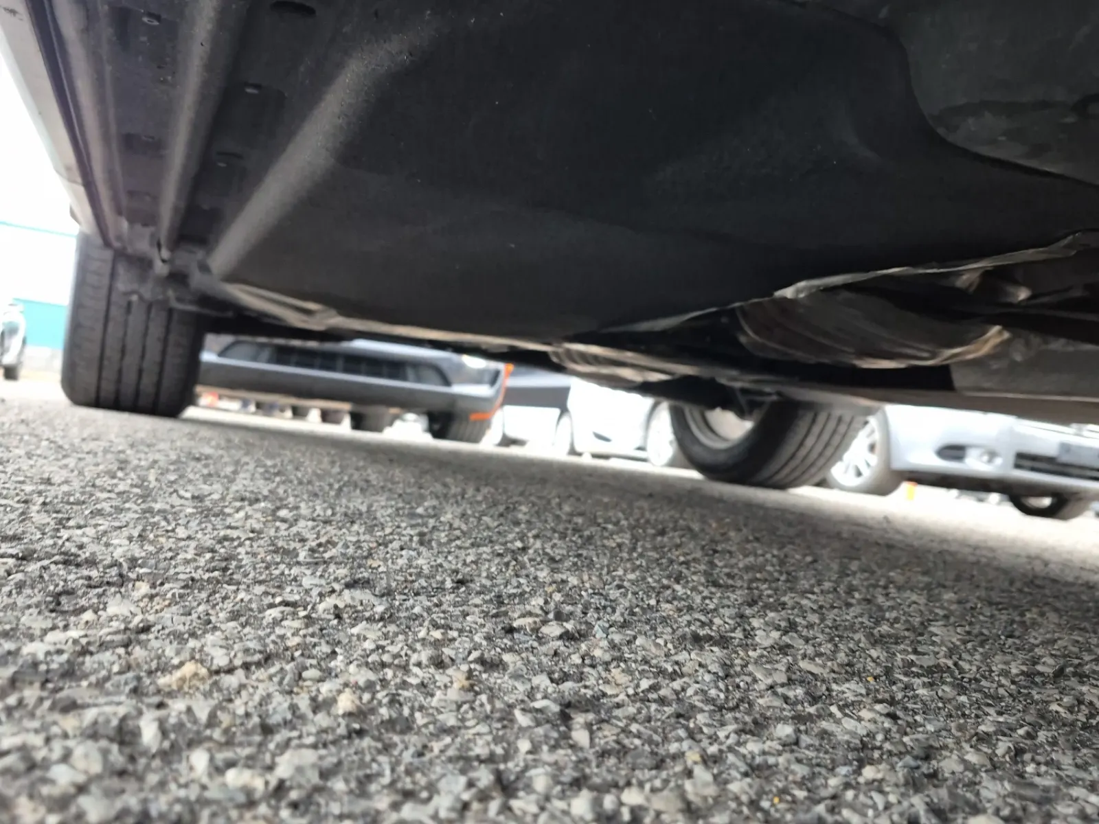 Undercarriage - Passenger Photo