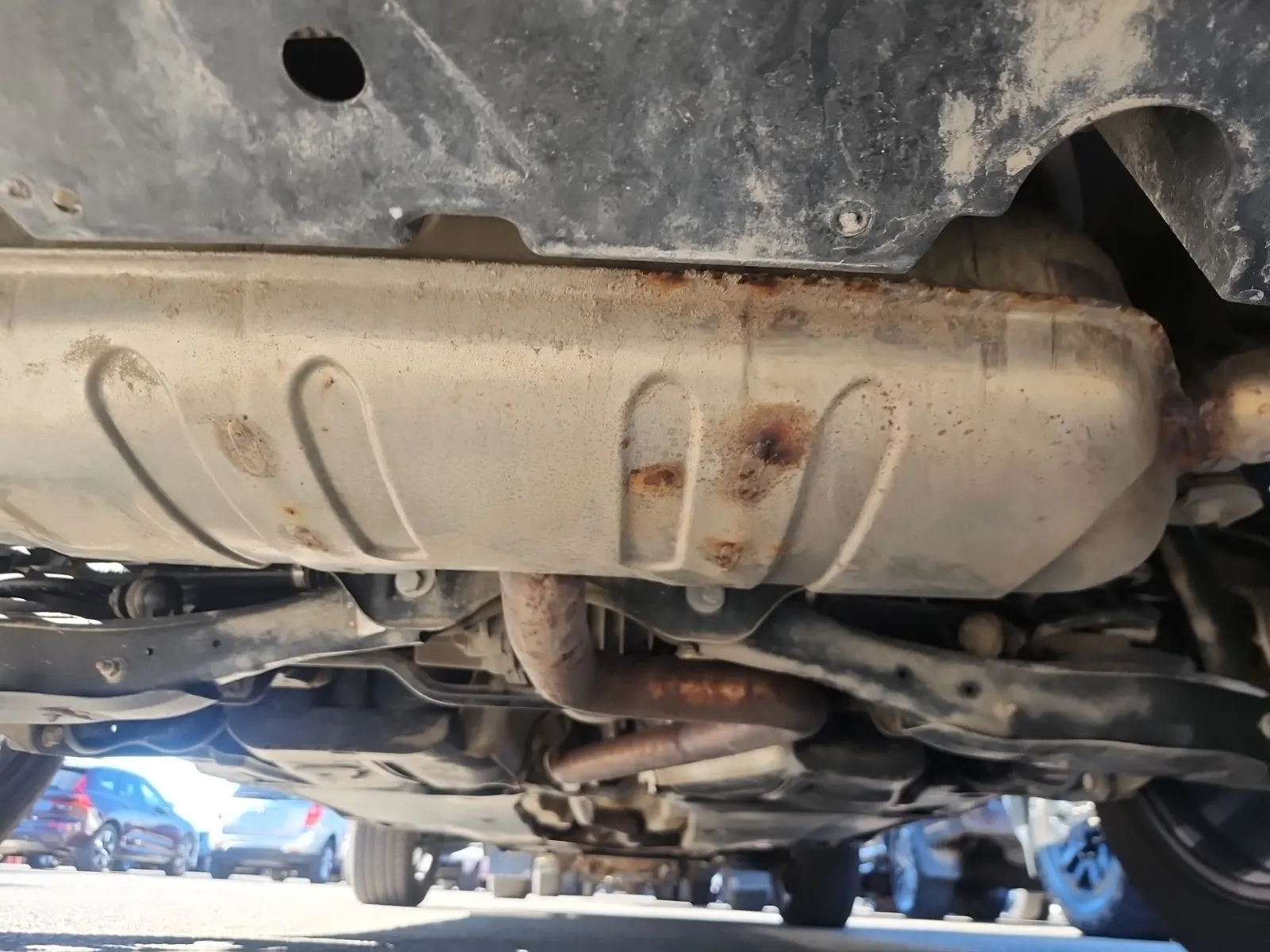 Undercarriage - Rear Photo