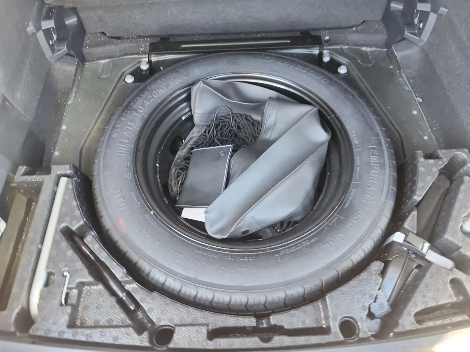 Spare Tire & Wheel Photo