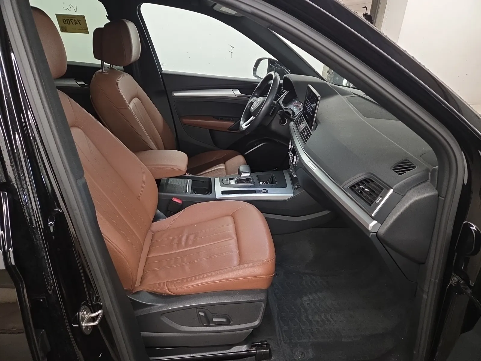 Right Side Interior Photo