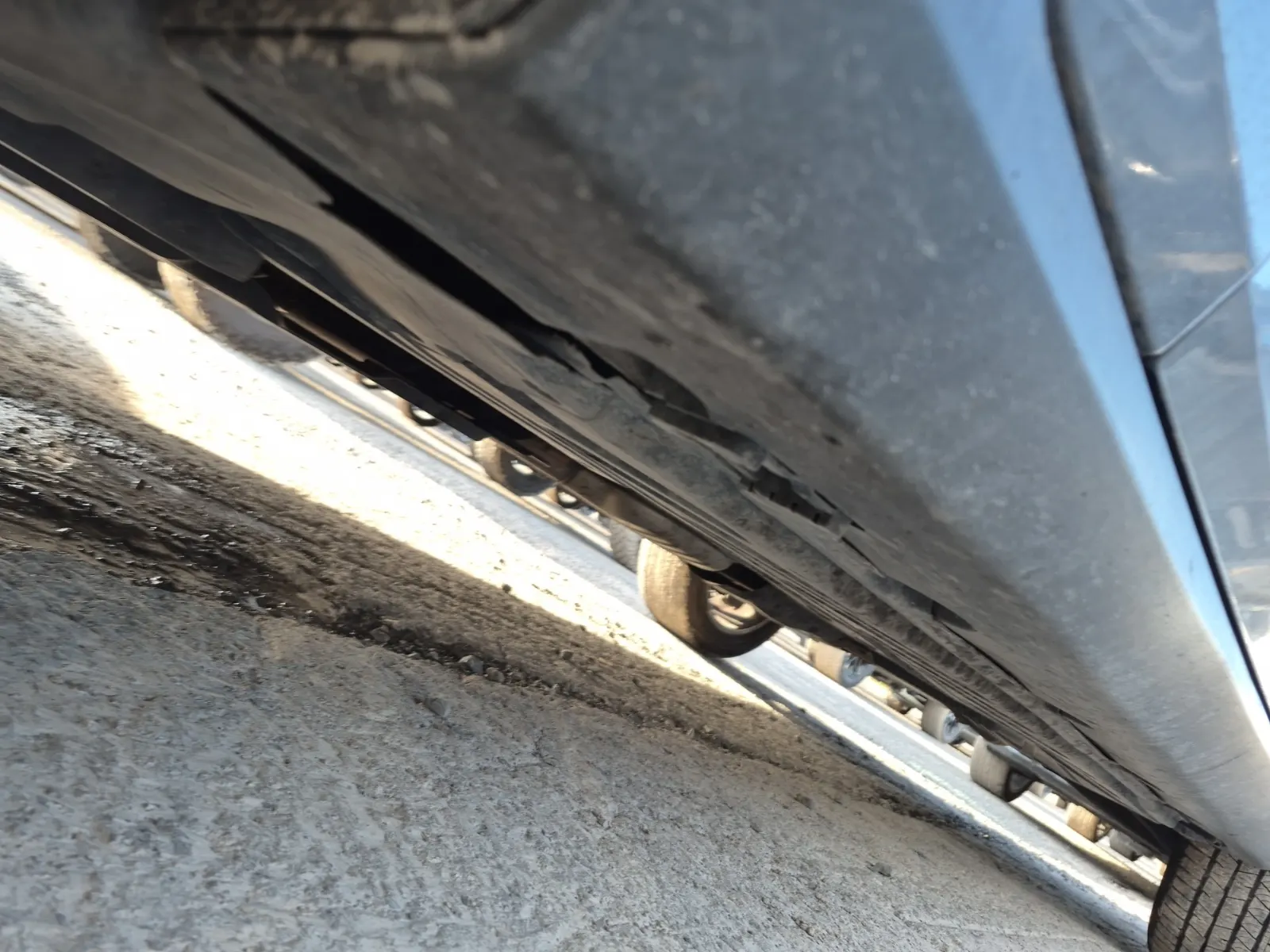 Undercarriage - Driver Photo