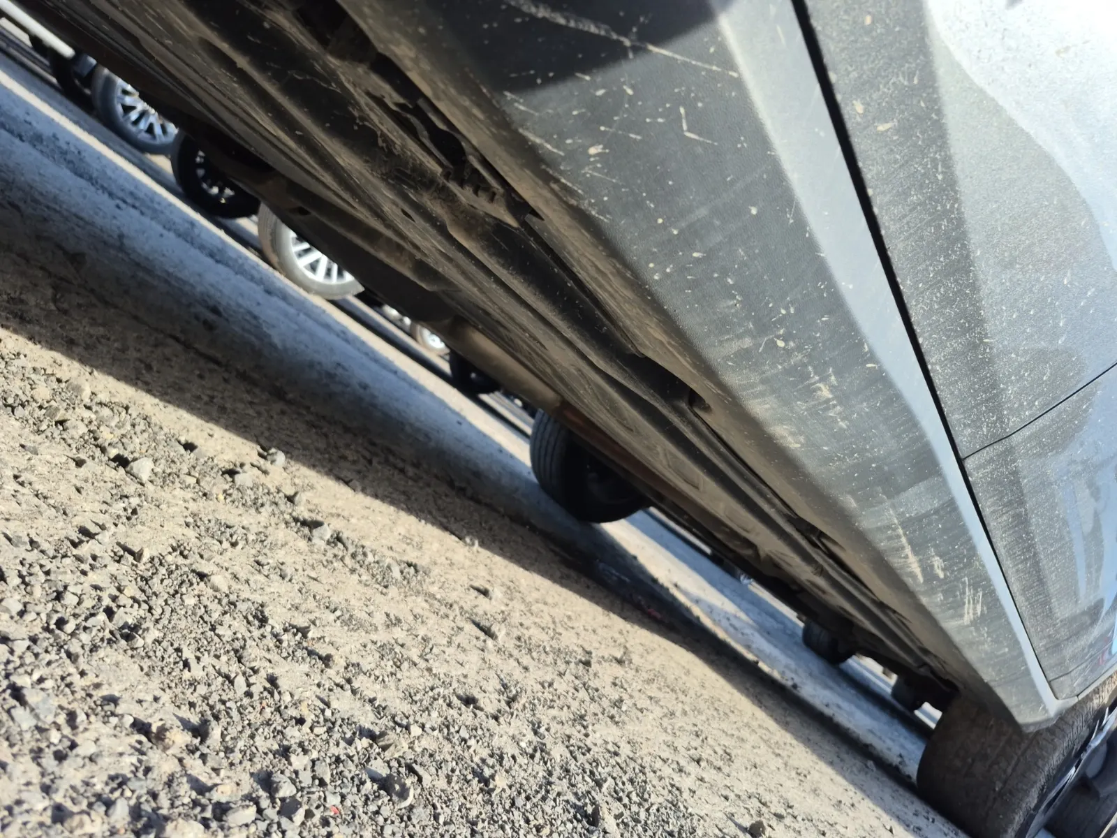 Undercarriage - Passenger Photo