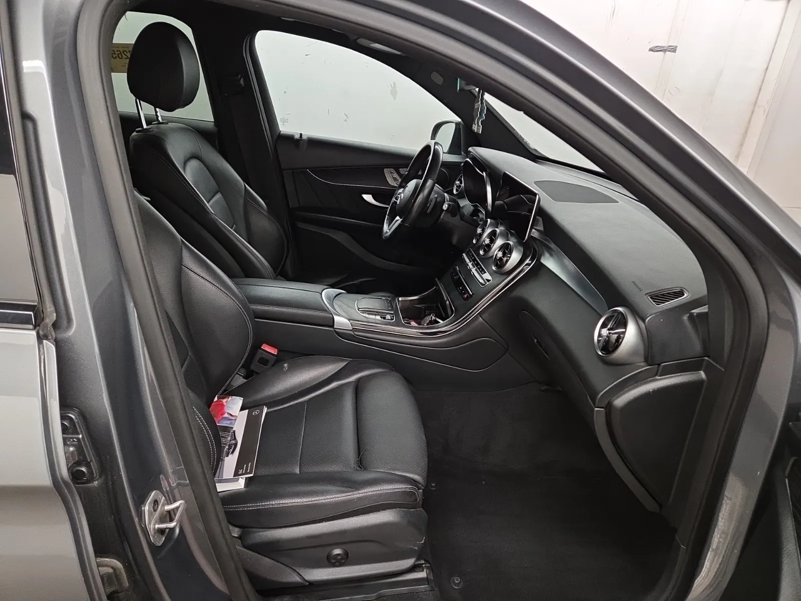 Right Side Interior Photo