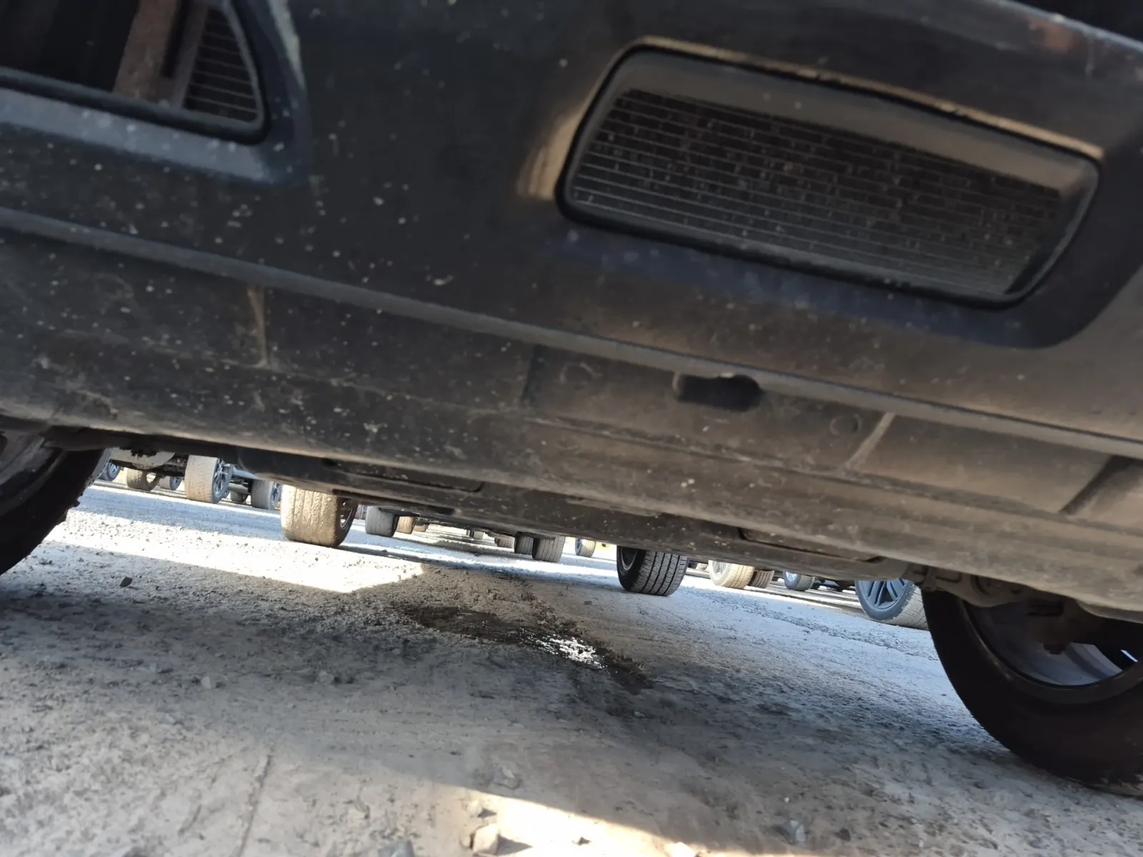 Undercarriage - Front Photo