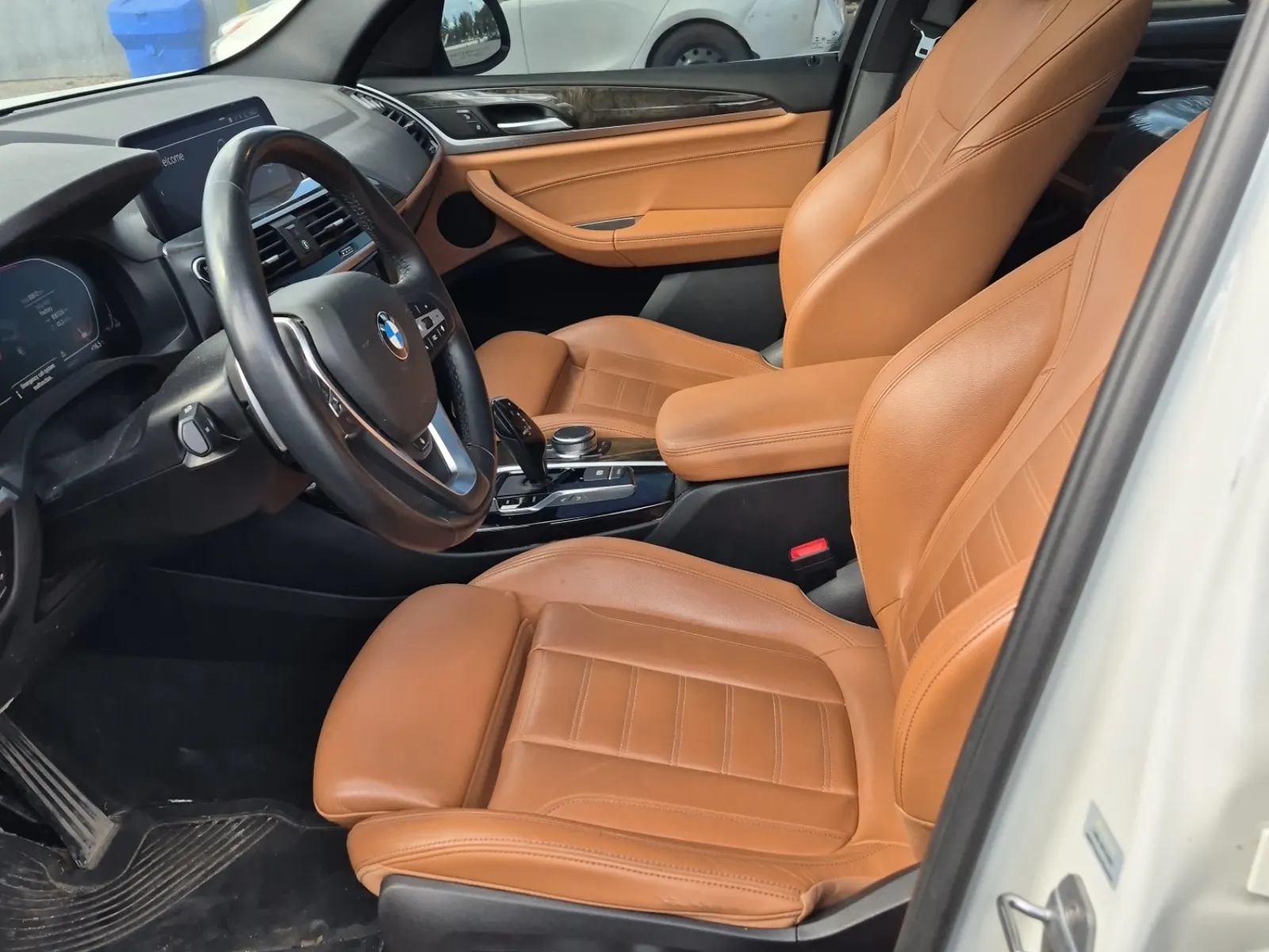 Front Interior Photo