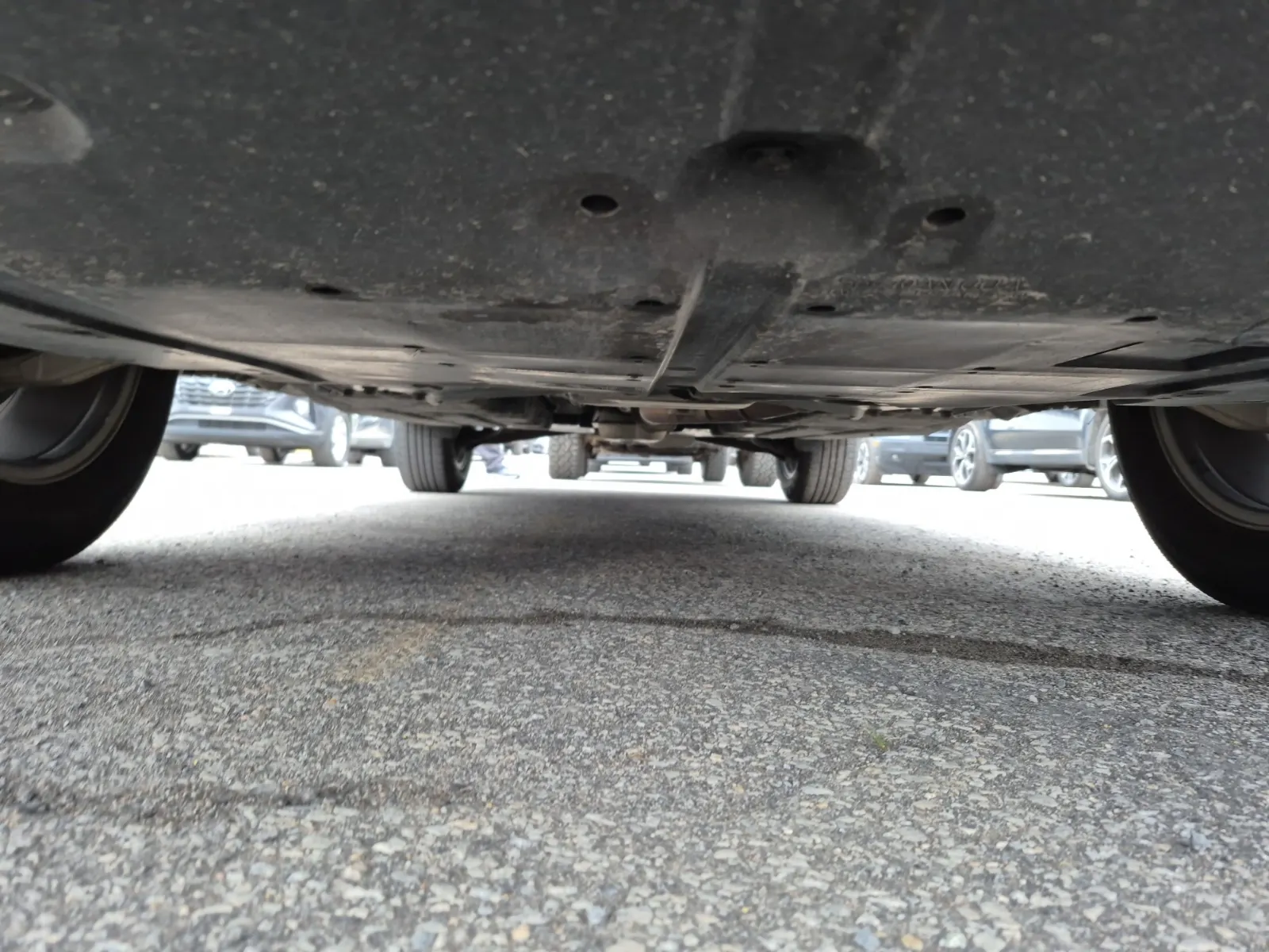 Undercarriage - Front Photo